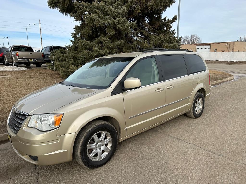 photo of 2010 CHRYSLER TOWN  and  COUNTRY 4DR