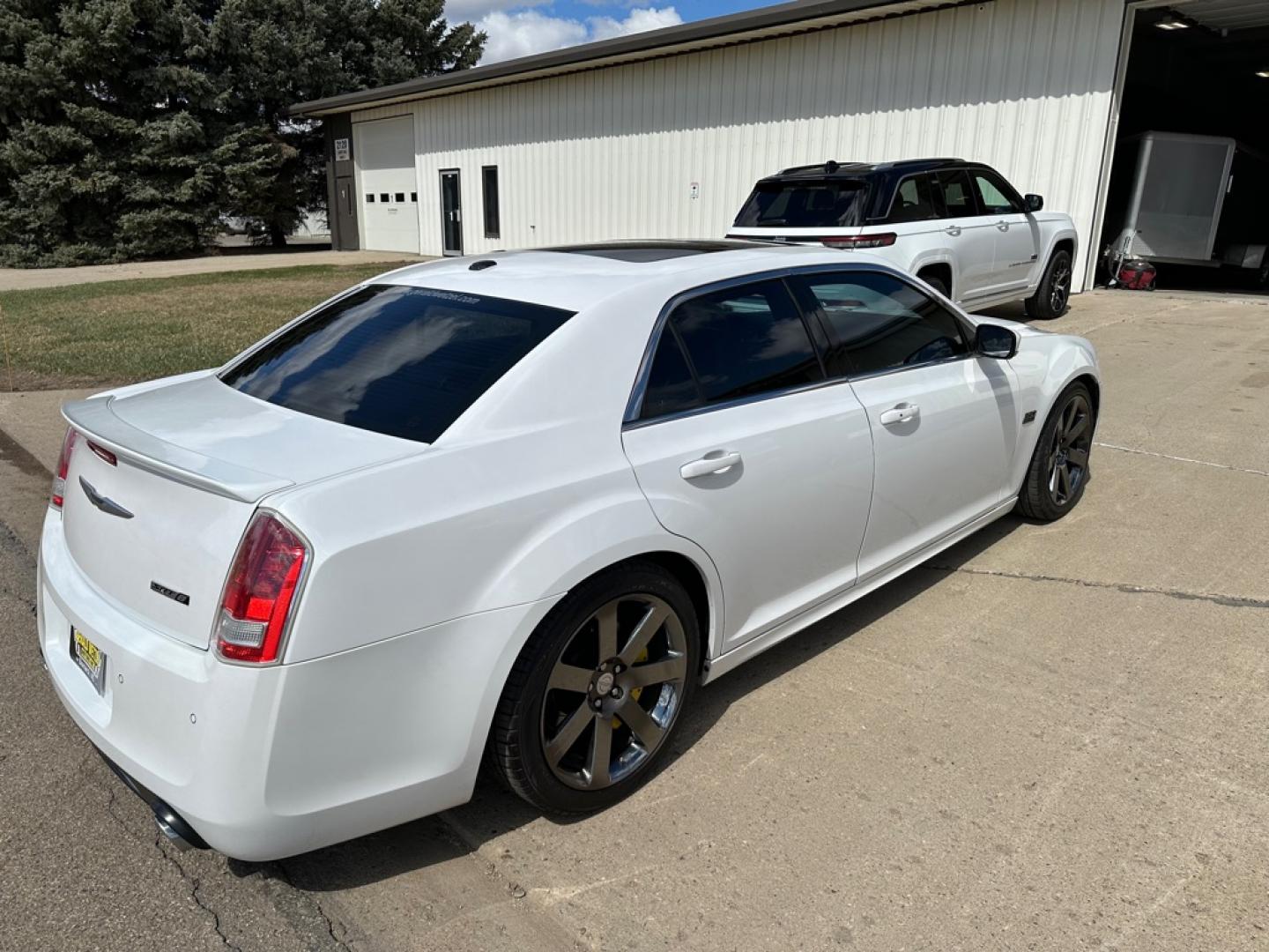 2012 WHITE CHRYSLER 300 SRT-8 (2C3CCAFJ5CH) with an 6.4L engine, Automatic transmission, located at 1030 S. 22nd St., Bismarck, ND, 58504, (701) 258-0022, 46.793560, -100.758118 - 6.4 Liter SRT-8 YELLOW BRAKE CALIBER COVERS-AUTO- Photo#4