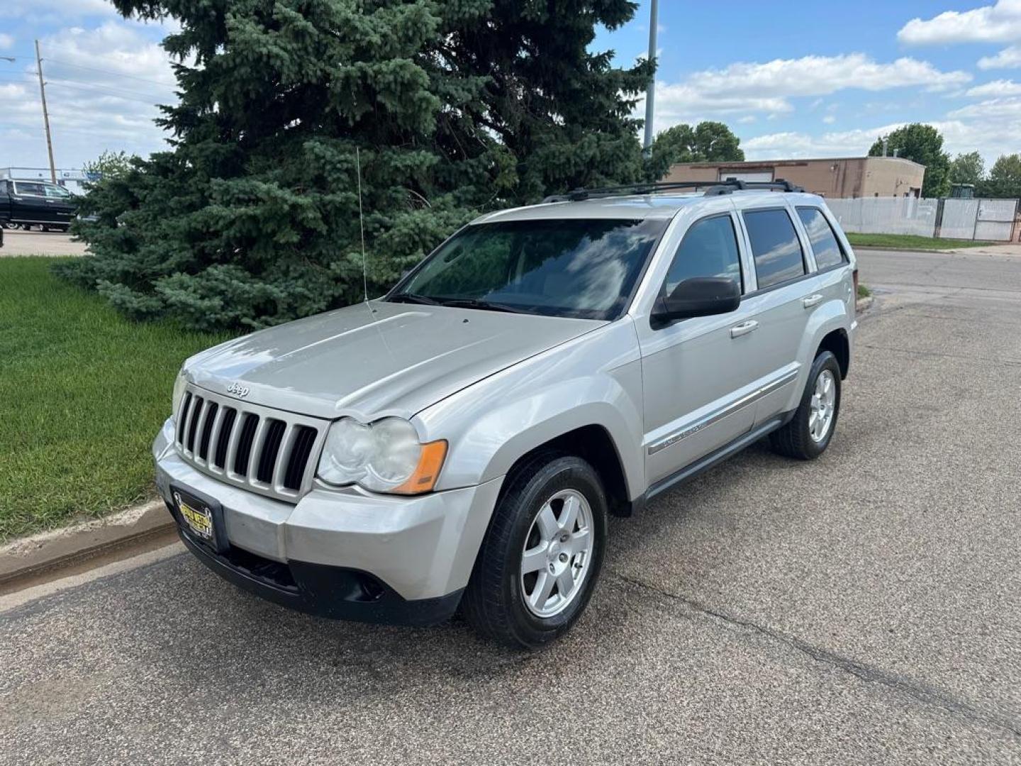 2010 JEEP GRAND CHEROKEE LAREDO (1J4PR4GK8AC) with an 3.7L engine, Automatic transmission, located at 1030 S. 22nd St., Bismarck, ND, 58504, (701) 258-0022, 46.793560, -100.758118 - NICE CLEAN JEEP - Photo#0