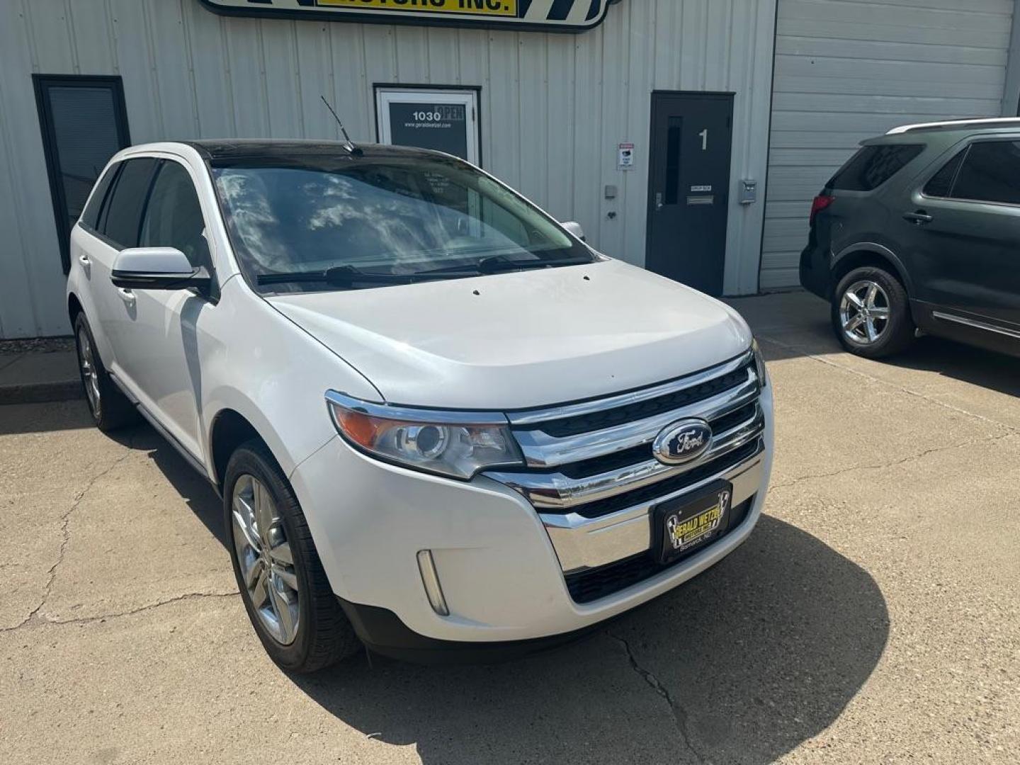 2013 FORD EDGE LIMITED (2FMDK3KC3DB) with an 3.5L engine, Automatic transmission, located at 1030 S. 22nd St., Bismarck, ND, 58504, (701) 258-0022, 46.793560, -100.758118 - NICE CLEAN TRUCK. - Photo#1
