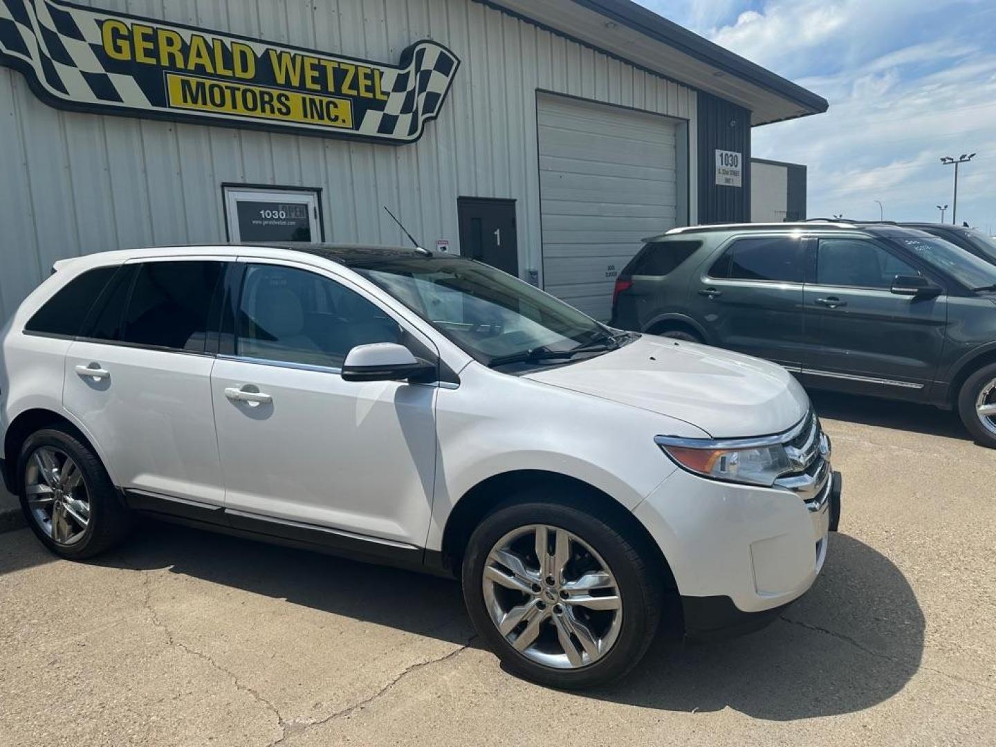 2013 FORD EDGE LIMITED (2FMDK3KC3DB) with an 3.5L engine, Automatic transmission, located at 1030 S. 22nd St., Bismarck, ND, 58504, (701) 258-0022, 46.793560, -100.758118 - NICE CLEAN TRUCK. - Photo#2