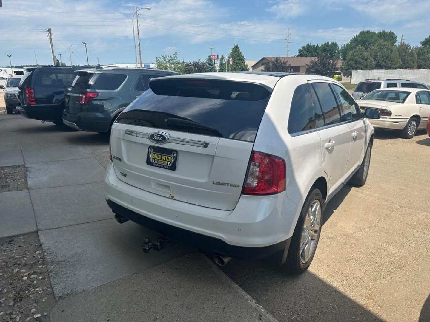 2013 FORD EDGE LIMITED (2FMDK3KC3DB) with an 3.5L engine, Automatic transmission, located at 1030 S. 22nd St., Bismarck, ND, 58504, (701) 258-0022, 46.793560, -100.758118 - NICE CLEAN TRUCK. - Photo#3