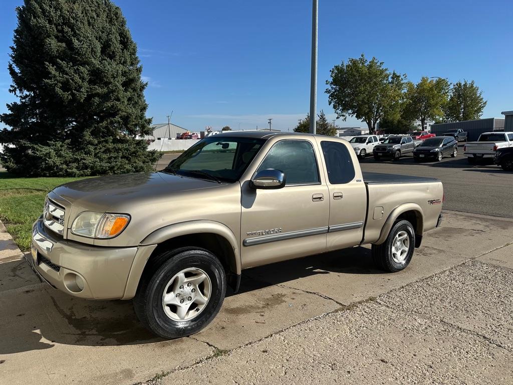 photo of 2004 TOYOTA TUNDRA 4DR