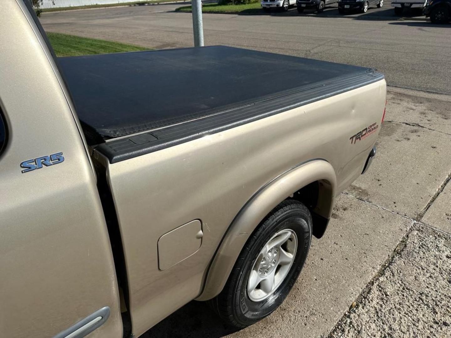 2004 BRONZE TOYOTA TUNDRA ACCESS CAB SR5 (5TBBT44134S) with an 4.7L engine, Automatic transmission, located at 1030 S. 22nd St., Bismarck, ND, 58504, (701) 258-0022, 46.793560, -100.758118 - Photo#3