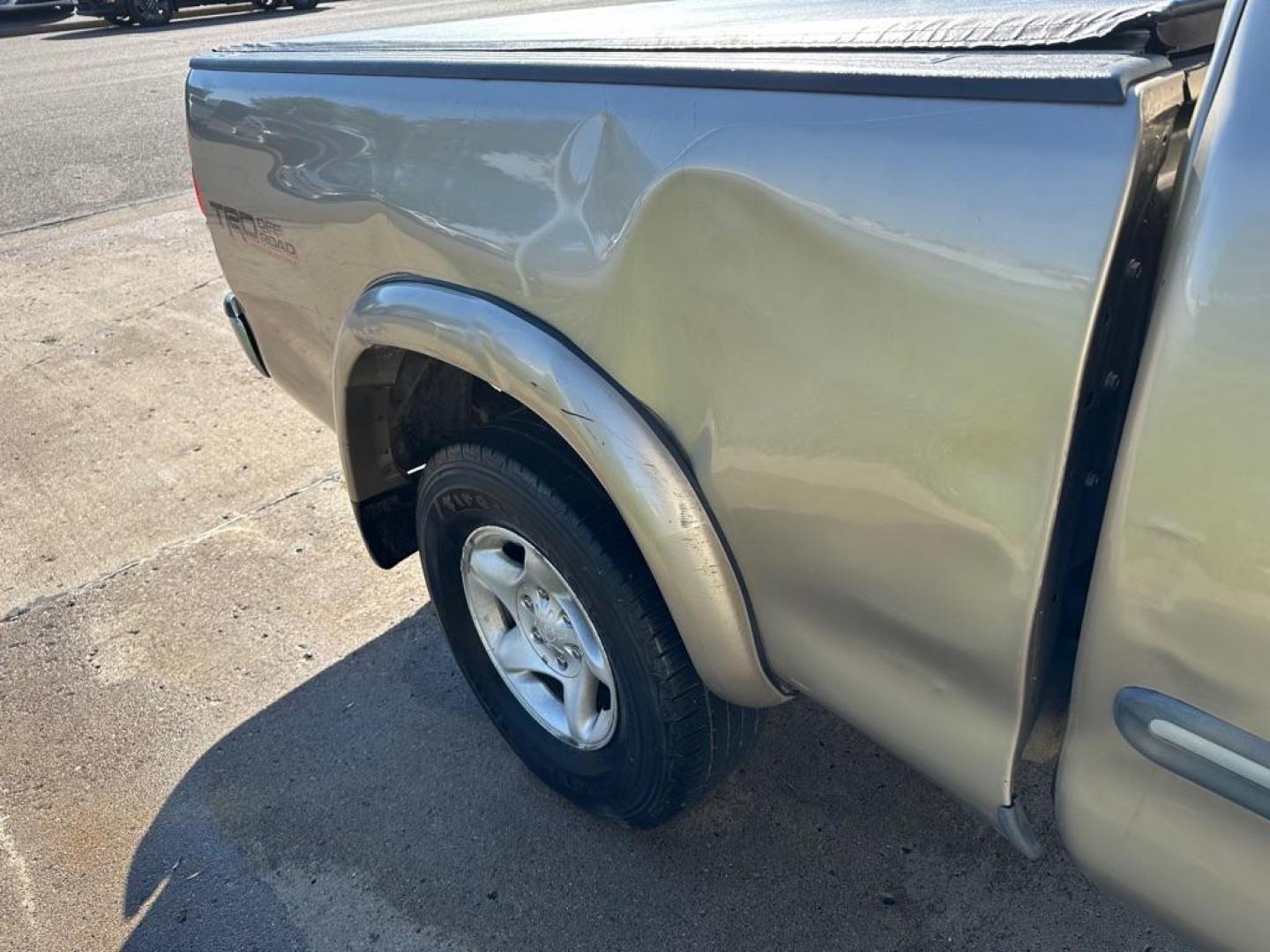 2004 BRONZE TOYOTA TUNDRA ACCESS CAB SR5 (5TBBT44134S) with an 4.7L engine, Automatic transmission, located at 1030 S. 22nd St., Bismarck, ND, 58504, (701) 258-0022, 46.793560, -100.758118 - Photo#5