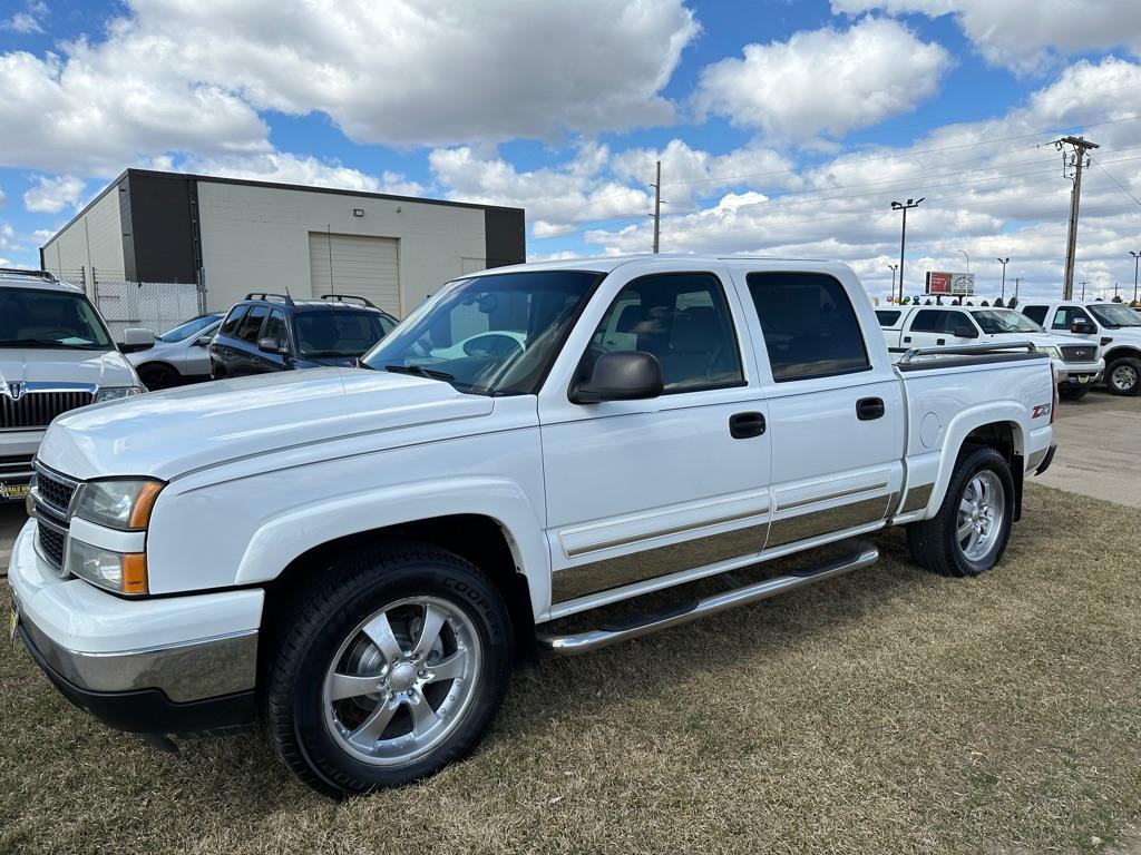 photo of 2006 CHEVROLET SILVERADO 1500 2DR