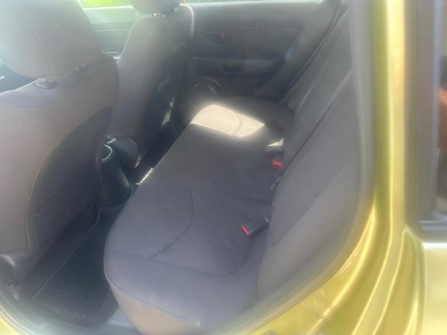 2012 KIA SOUL (KNDJT2A5XC7) with an 1.6L engine, Automatic transmission, located at 1030 S. 22nd St., Bismarck, ND, 58504, (701) 258-0022, 46.793560, -100.758118 - Photo#6