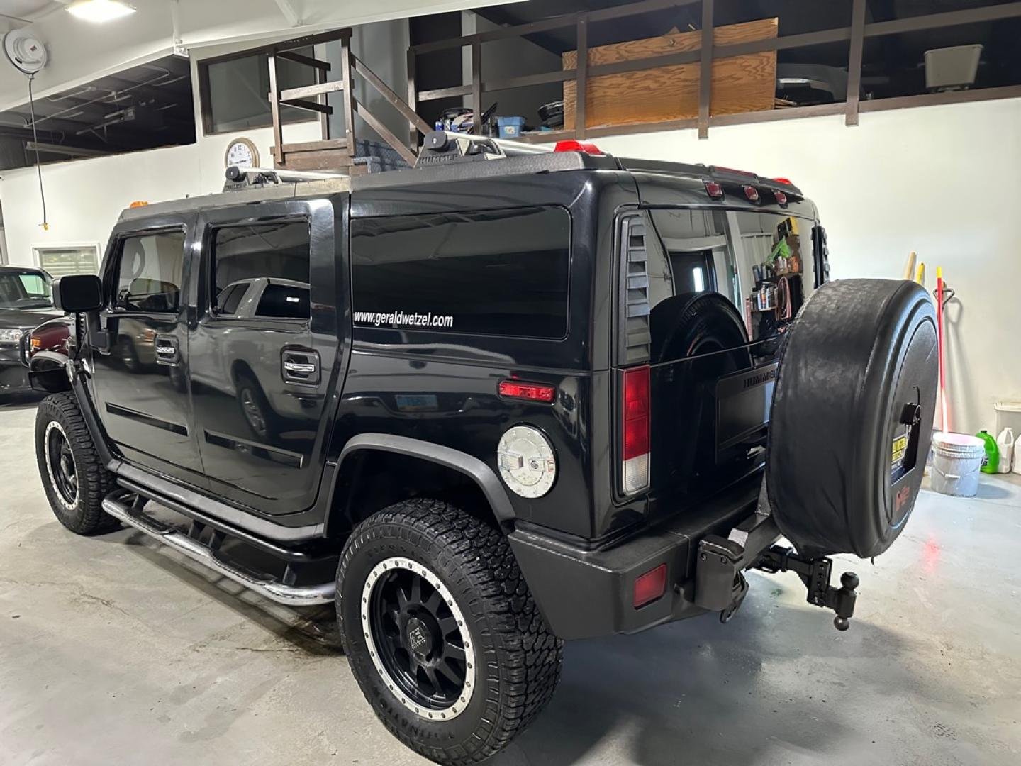 2007 HUMMER H2 (5GRGN23U17H) with an 6.0L engine, Automatic transmission, located at 1030 S. 22nd St., Bismarck, ND, 58504, (701) 258-0022, 46.793560, -100.758118 - New Tires, Rebuilt transmission w/ warranty. Above average condtion. Nice!!!- Photo#2