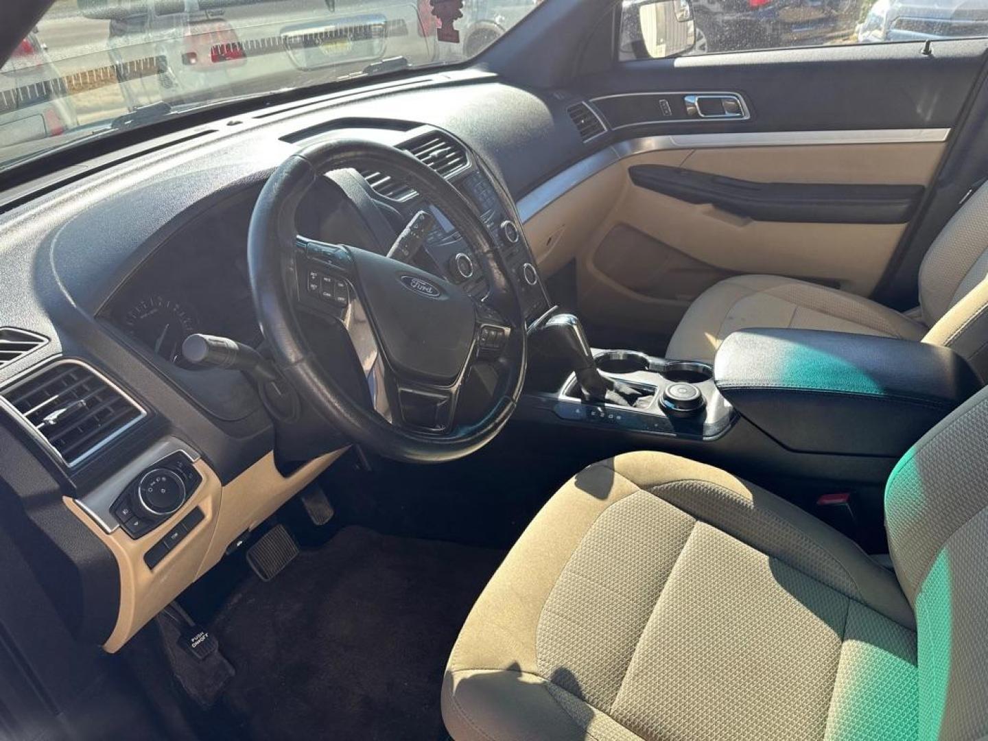 2016 FORD EXPLORER XLT (1FM5K8D88GG) with an 3.5L engine, Automatic transmission, located at 1030 S. 22nd St., Bismarck, ND, 58504, (701) 258-0022, 46.793560, -100.758118 - Photo#5