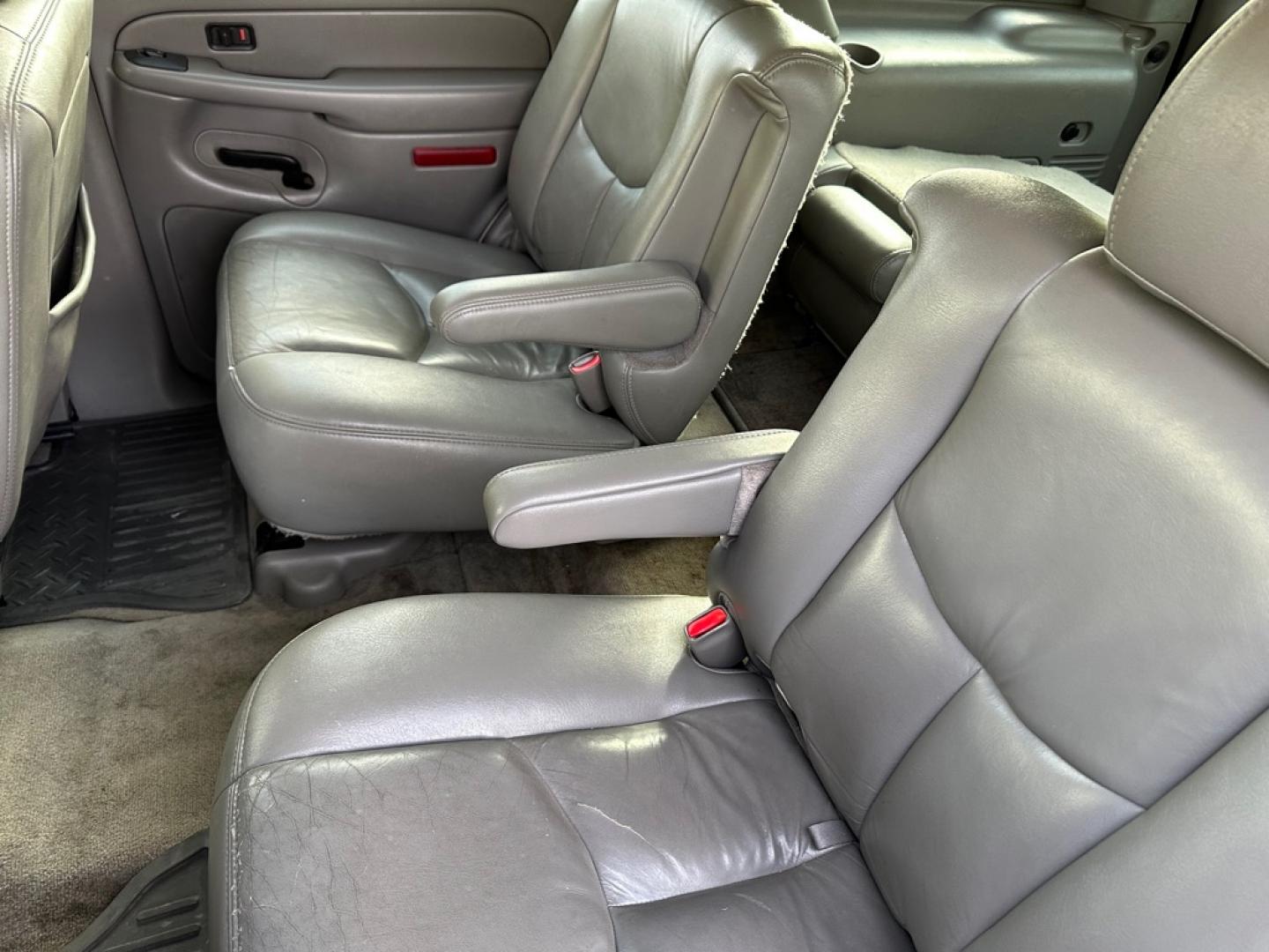 2005 PEWTER CHEVROLET TAHOE 1500 (1GNEK13TX5J) with an 5.3L engine, Automatic transmission, located at 1030 S. 22nd St., Bismarck, ND, 58504, (701) 258-0022, 46.793560, -100.758118- Photo#3