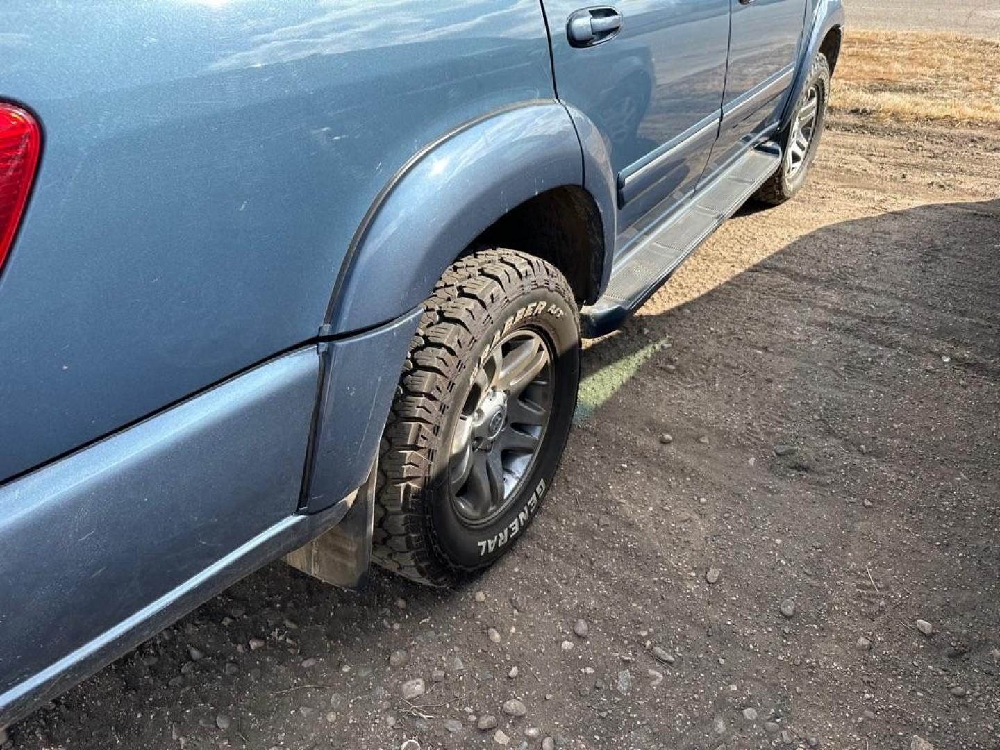 2007 BLUE TOYOTA SEQUOIA SR5 (5TDBT44A57S) with an 4.7L engine, Automatic transmission, located at 1030 S. 22nd St., Bismarck, ND, 58504, (701) 258-0022, 46.793560, -100.758118 - Photo#7