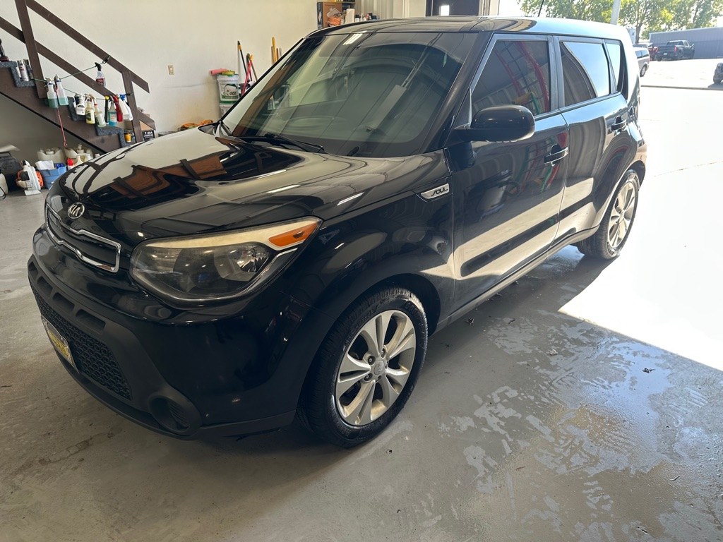 photo of 2015 KIA SOUL +