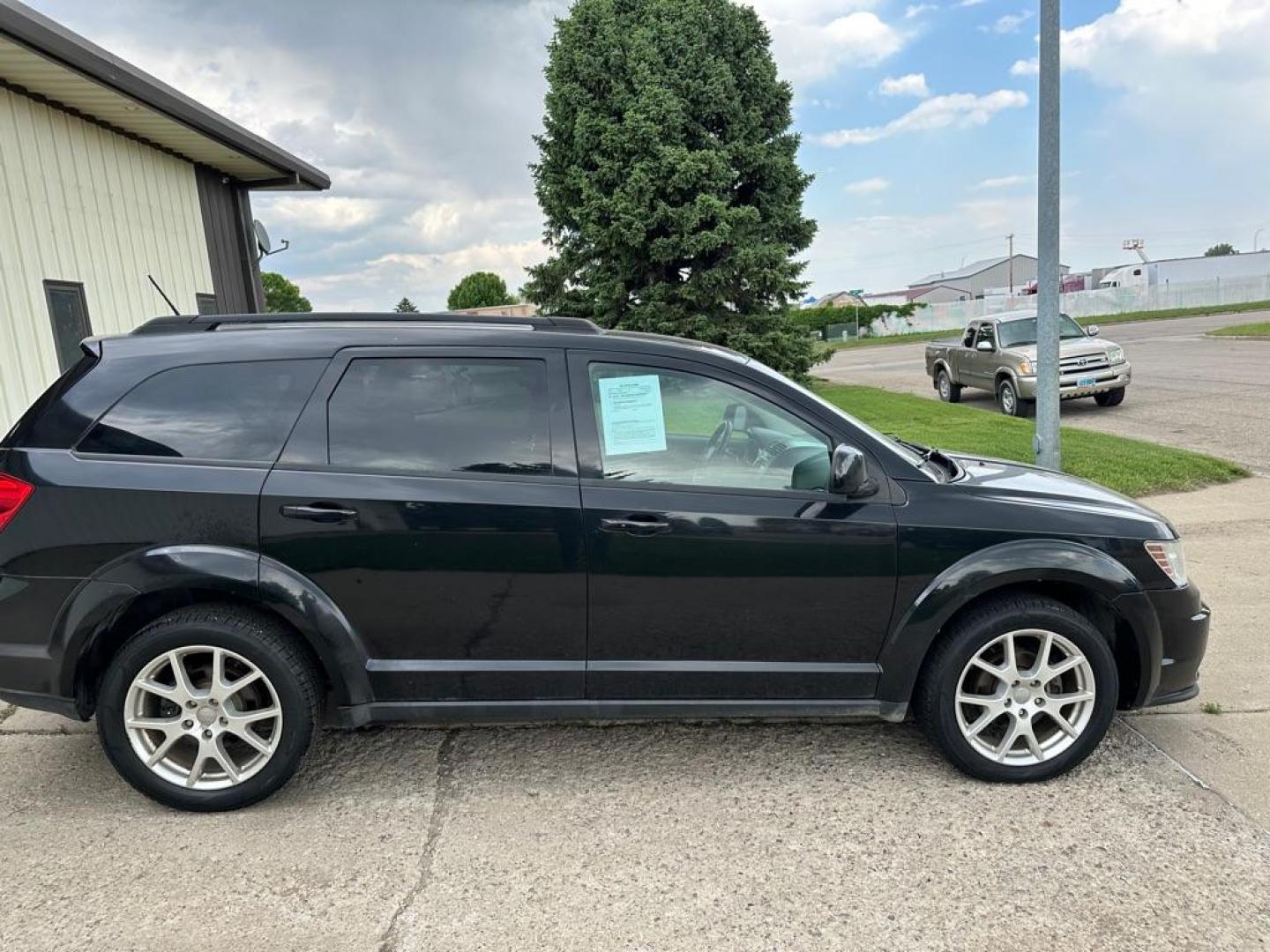 2012 DODGE JOURNEY SXT (3C4PDDBG0CT) with an 3.6L engine, Automatic transmission, located at 1030 S. 22nd St., Bismarck, ND, 58504, (701) 258-0022, 46.793560, -100.758118 - Photo#2