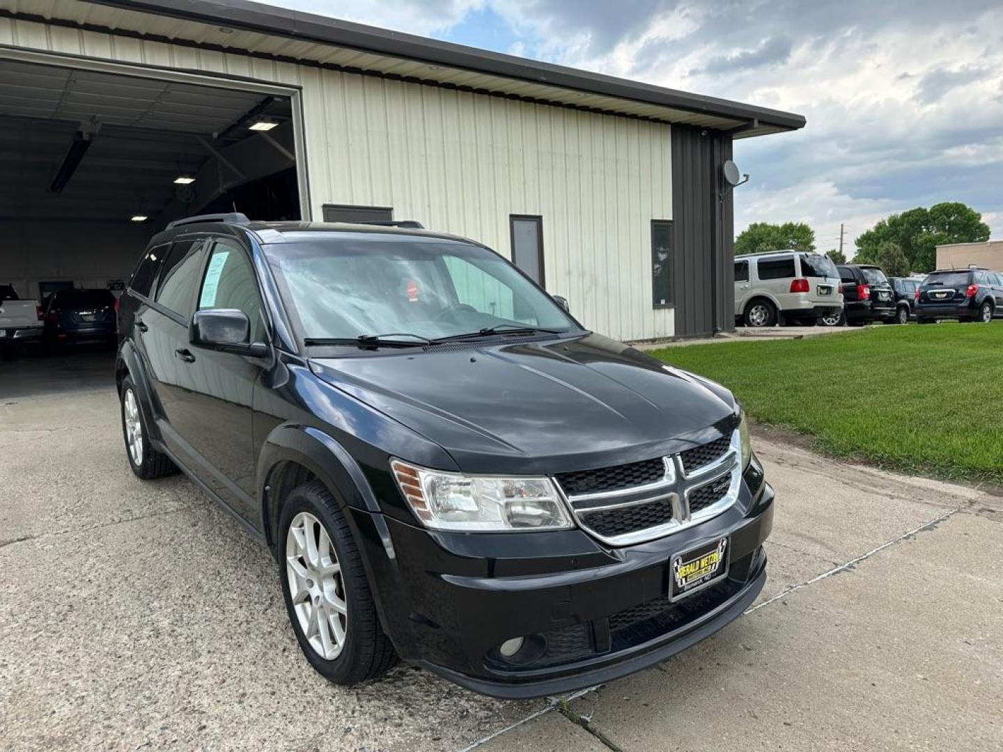 2012 DODGE JOURNEY SXT (3C4PDDBG0CT) with an 3.6L engine, Automatic transmission, located at 1030 S. 22nd St., Bismarck, ND, 58504, (701) 258-0022, 46.793560, -100.758118 - Photo#3