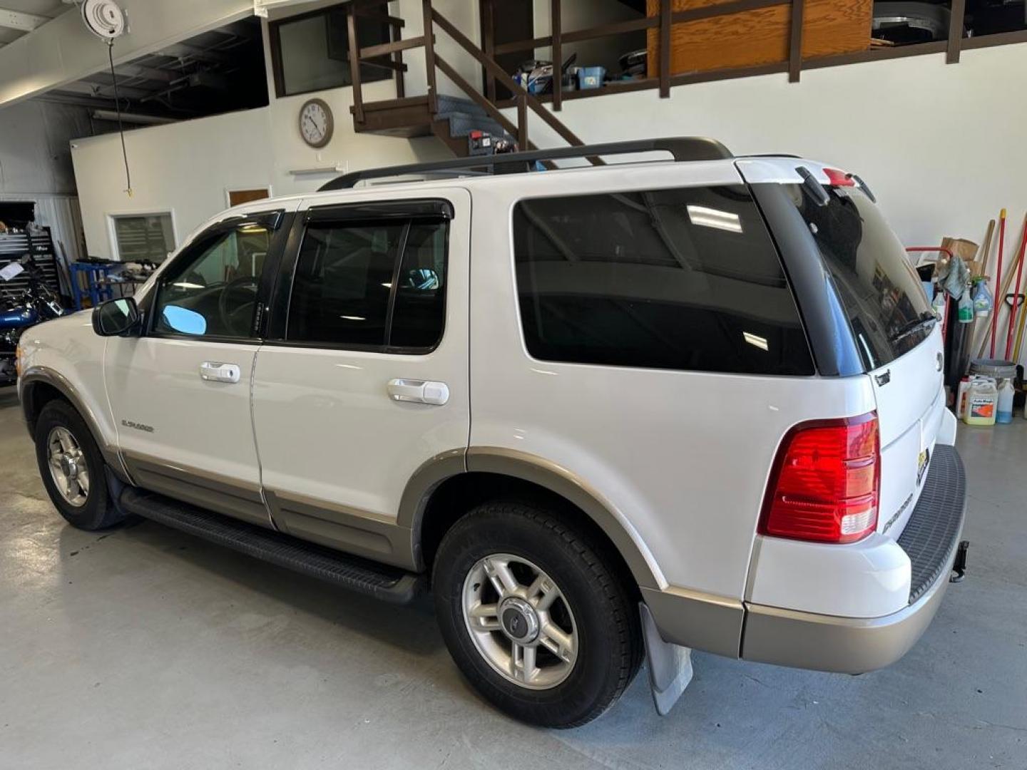 2002 FORD EXPLORER EDDIE BAUER (1FMZU74E82Z) with an 4.0L engine, Automatic transmission, located at 1030 S. 22nd St., Bismarck, ND, 58504, (701) 258-0022, 46.793560, -100.758118 - Photo#3