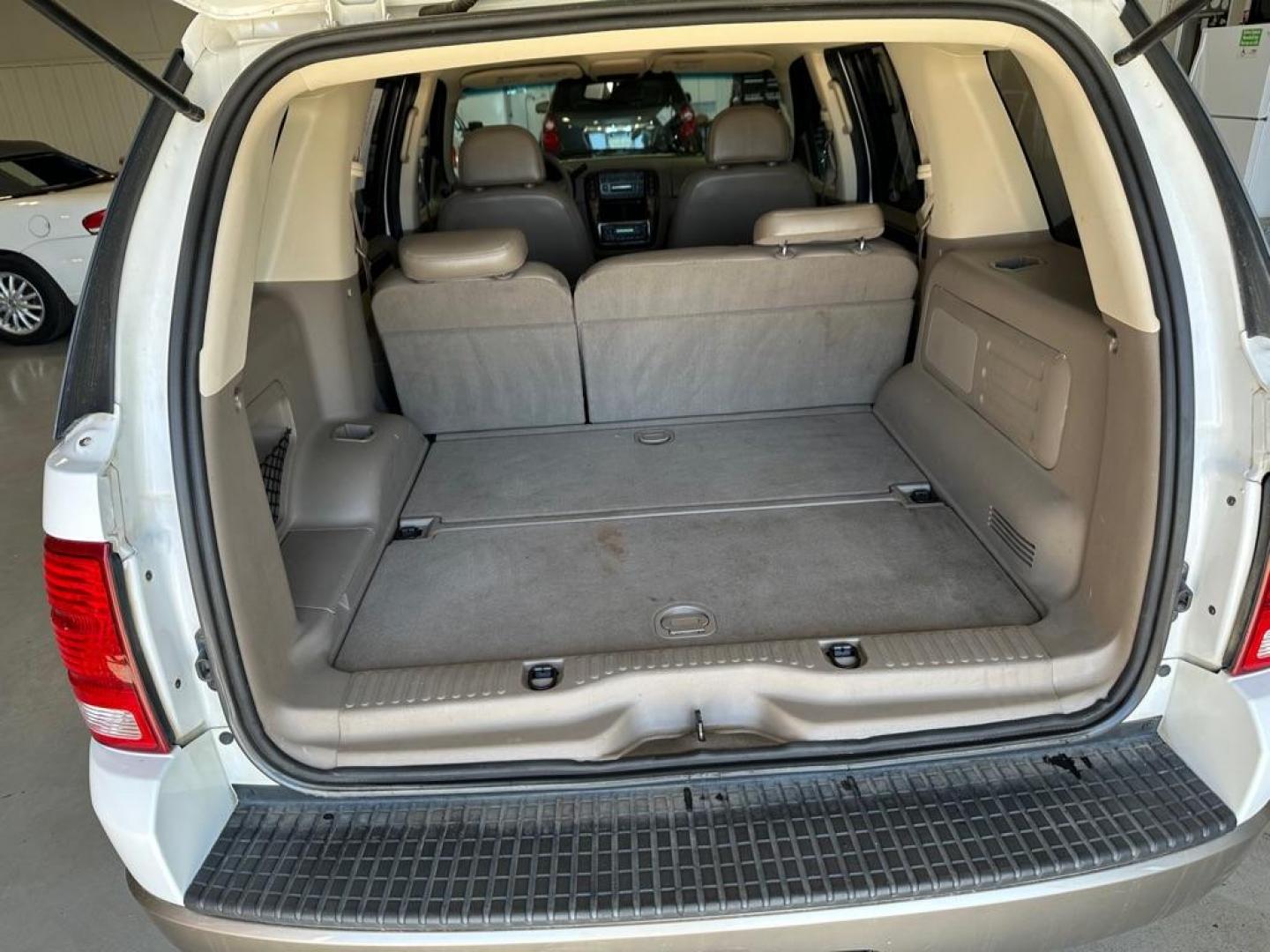 2002 FORD EXPLORER EDDIE BAUER (1FMZU74E82Z) with an 4.0L engine, Automatic transmission, located at 1030 S. 22nd St., Bismarck, ND, 58504, (701) 258-0022, 46.793560, -100.758118 - Photo#5