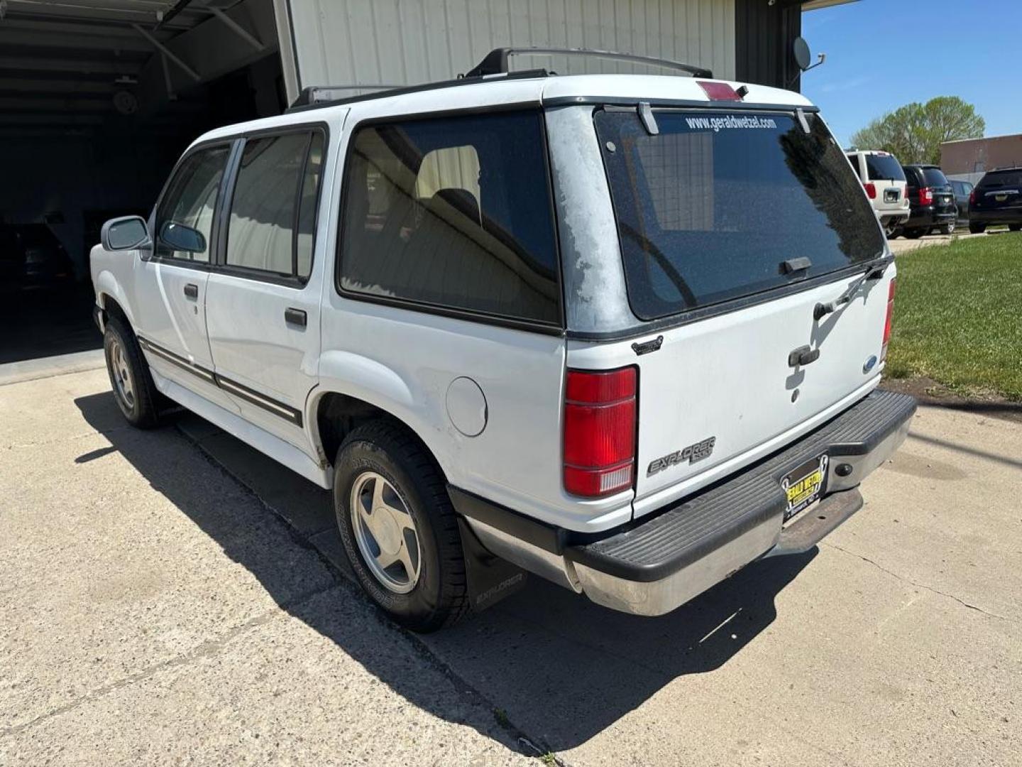 1994 FORD EXPLORER (1FMDU34X7RU) with an 4.0L engine, Automatic transmission, located at 1030 S. 22nd St., Bismarck, ND, 58504, (701) 258-0022, 46.793560, -100.758118 - NEW TIRES. CLEAN VEHICLE - Photo#1