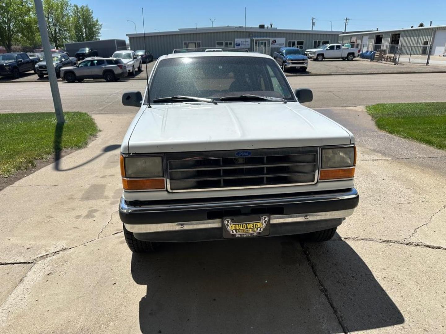 1994 FORD EXPLORER (1FMDU34X7RU) with an 4.0L engine, Automatic transmission, located at 1030 S. 22nd St., Bismarck, ND, 58504, (701) 258-0022, 46.793560, -100.758118 - NEW TIRES. CLEAN VEHICLE - Photo#2