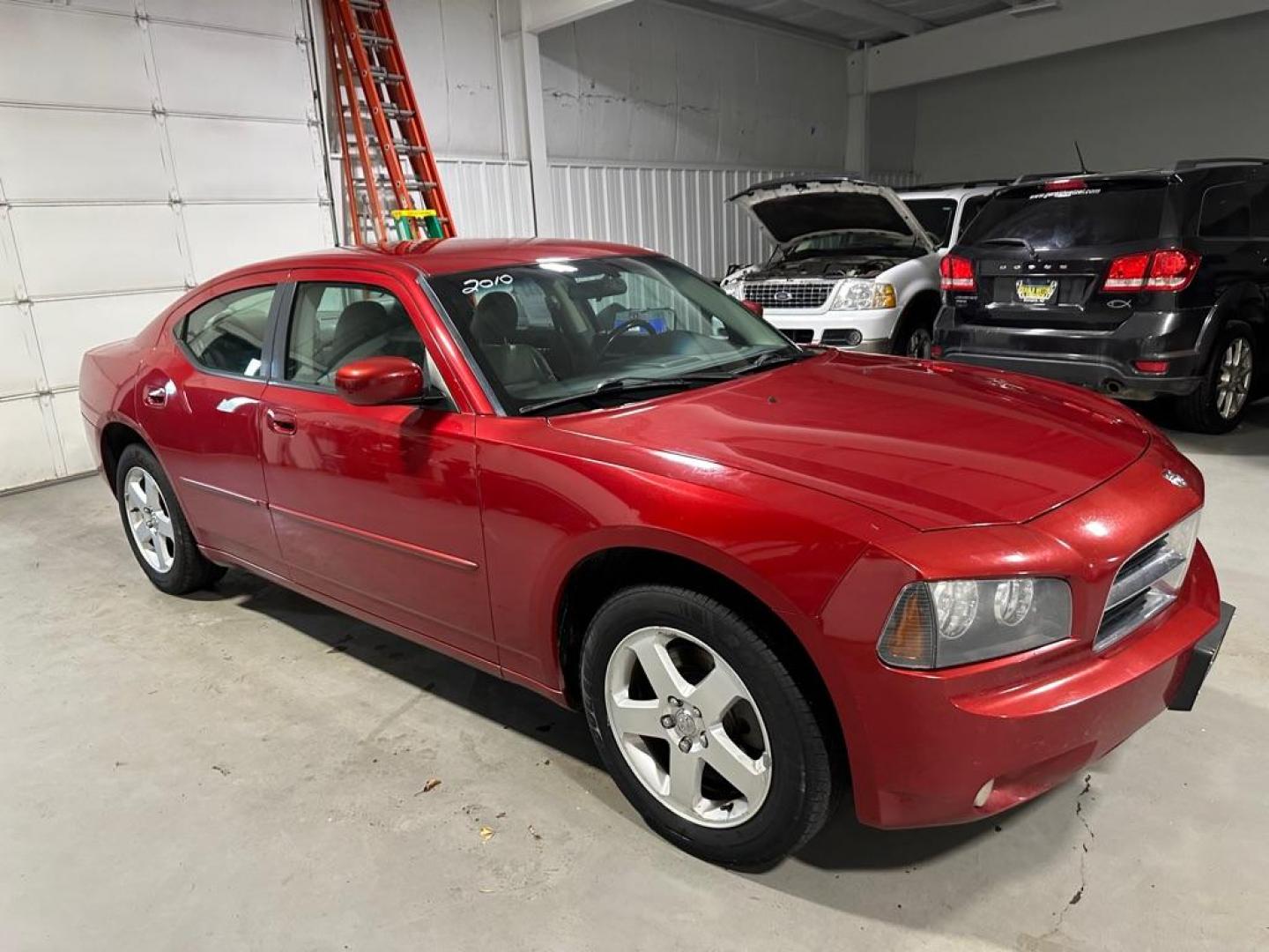 2010 DODGE CHARGER SXT (2B3CK3CV4AH) with an 3.5L engine, Automatic transmission, located at 1030 S. 22nd St., Bismarck, ND, 58504, (701) 258-0022, 46.793560, -100.758118 - Photo#3