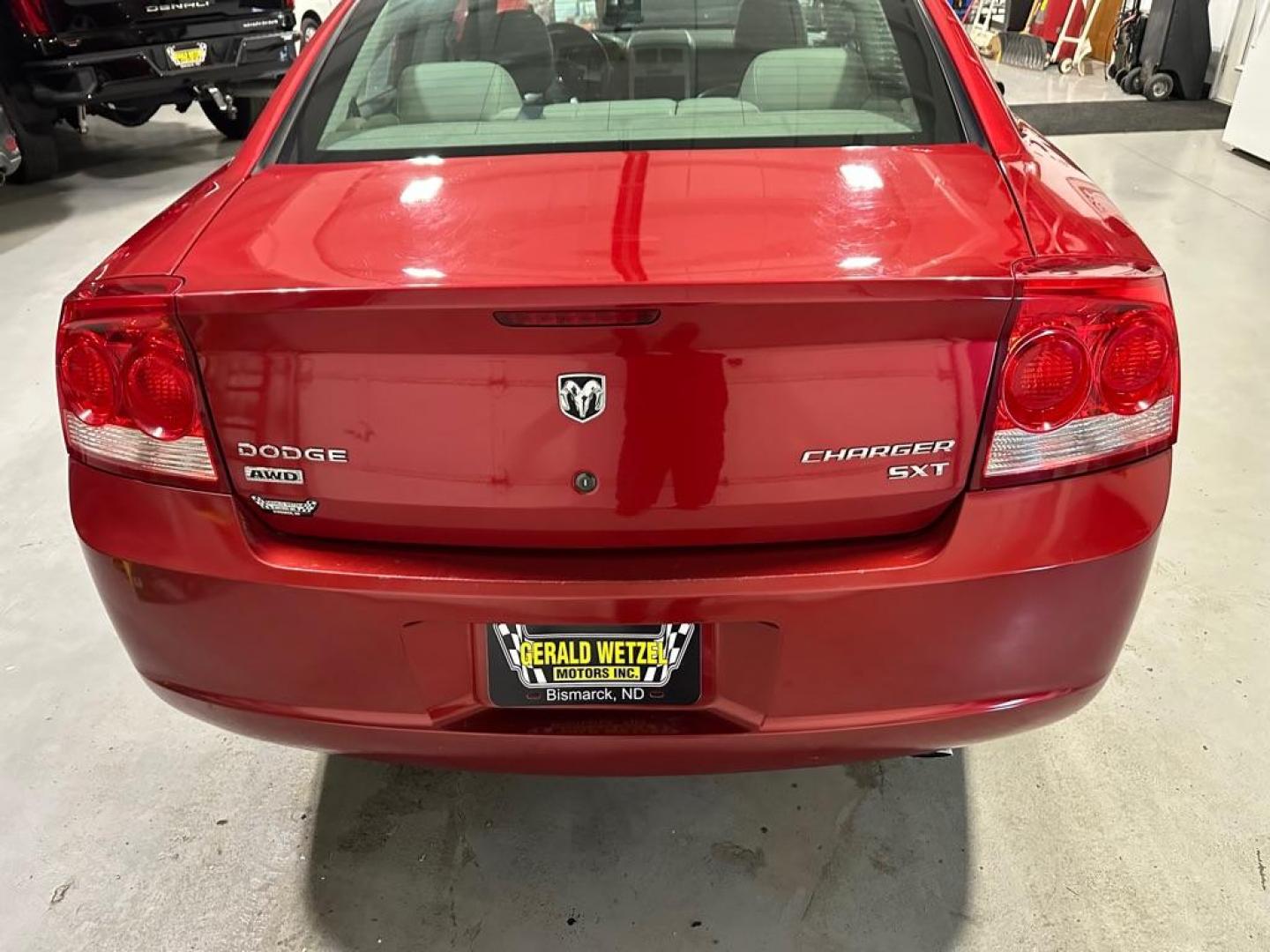 2010 DODGE CHARGER SXT (2B3CK3CV4AH) with an 3.5L engine, Automatic transmission, located at 1030 S. 22nd St., Bismarck, ND, 58504, (701) 258-0022, 46.793560, -100.758118 - Photo#5