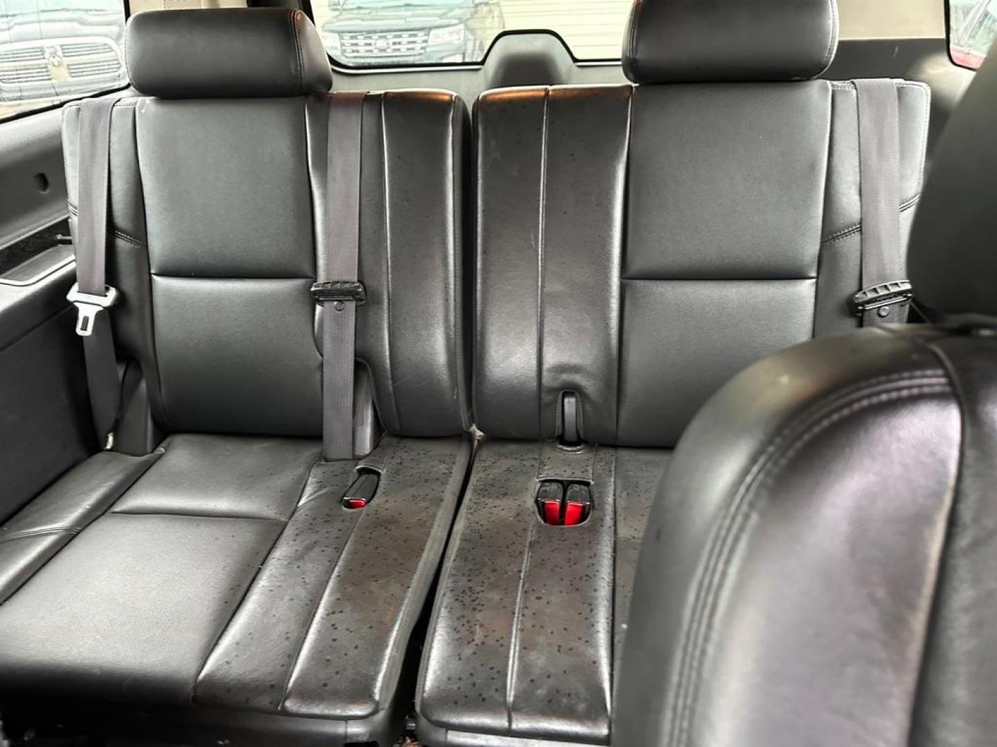 2012 CHEVROLET SUBURBAN 1500 LTZ (1GNSKKE71CR) with an 5.3L engine, Automatic transmission, located at 1030 S. 22nd St., Bismarck, ND, 58504, (701) 258-0022, 46.793560, -100.758118 - Photo#9