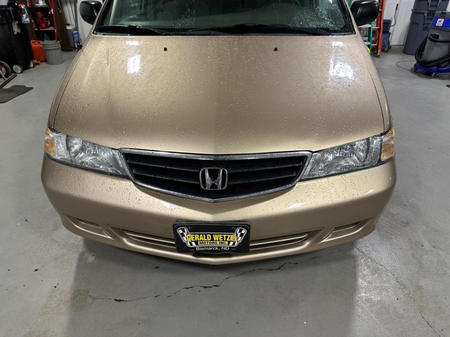 2002 HONDA ODYSSEY LX (2HKRL18582H) with an 3.5L engine, Automatic transmission, located at 1030 S. 22nd St., Bismarck, ND, 58504, (701) 258-0022, 46.793560, -100.758118 - Photo#1