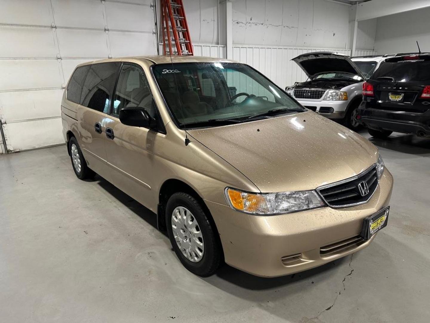 2002 HONDA ODYSSEY LX (2HKRL18582H) with an 3.5L engine, Automatic transmission, located at 1030 S. 22nd St., Bismarck, ND, 58504, (701) 258-0022, 46.793560, -100.758118 - Photo#2
