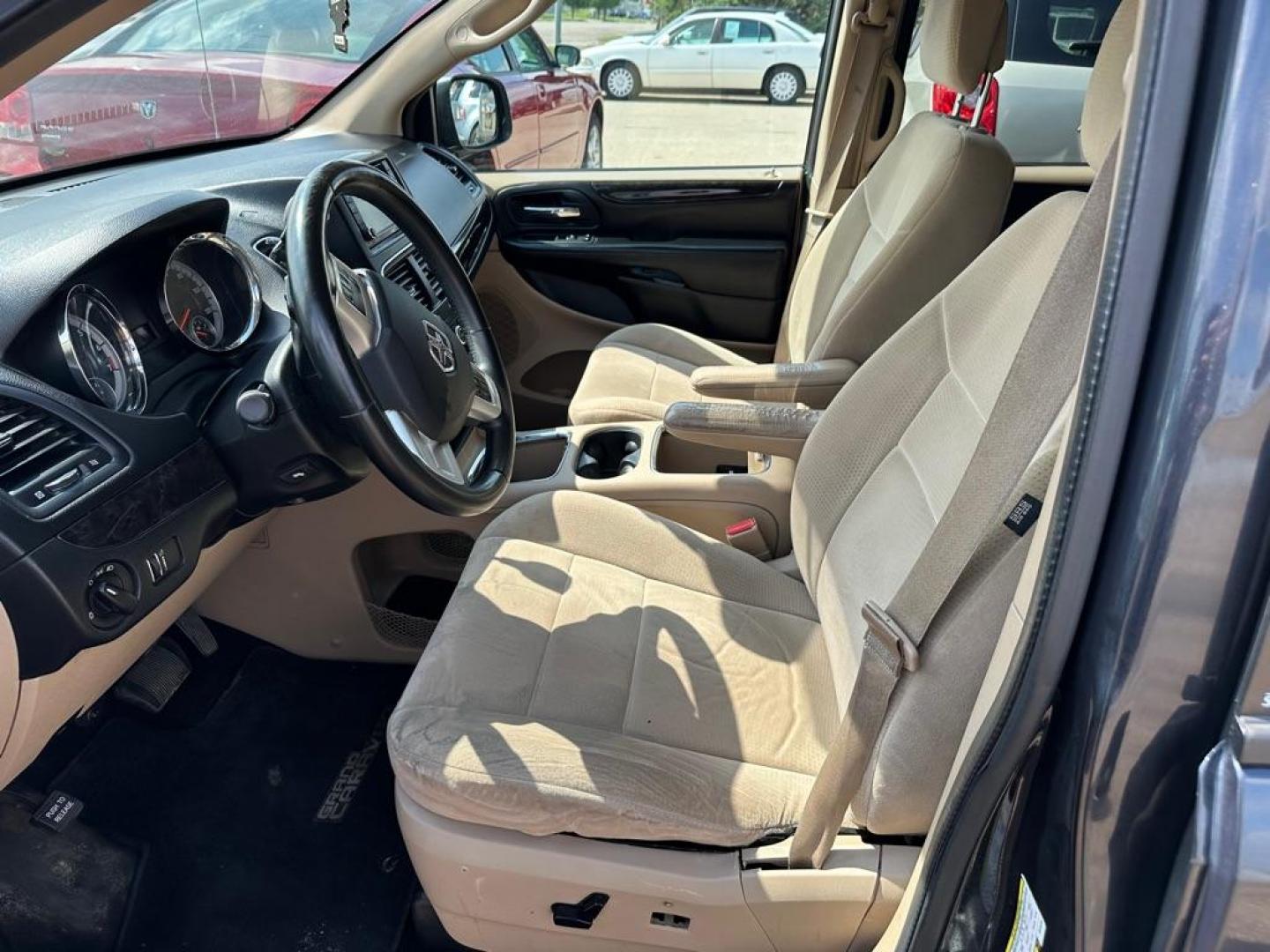 2013 DODGE GRAND CARAVAN SXT (2C4RDGCG3DR) with an 3.6L engine, Automatic transmission, located at 1030 S. 22nd St., Bismarck, ND, 58504, (701) 258-0022, 46.793560, -100.758118 - Photo#5
