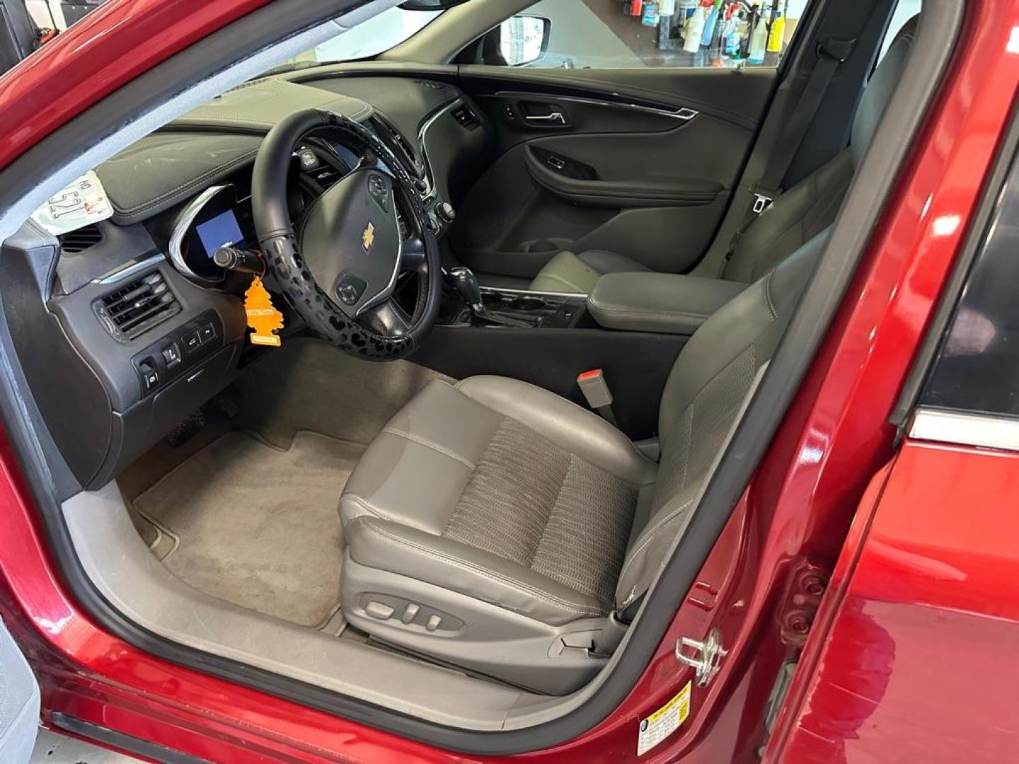 2014 CHEVROLET IMPALA LT (2G1125S39E9) with an 3.6L engine, Automatic transmission, located at 1030 S. 22nd St., Bismarck, ND, 58504, (701) 258-0022, 46.793560, -100.758118 - Photo#5