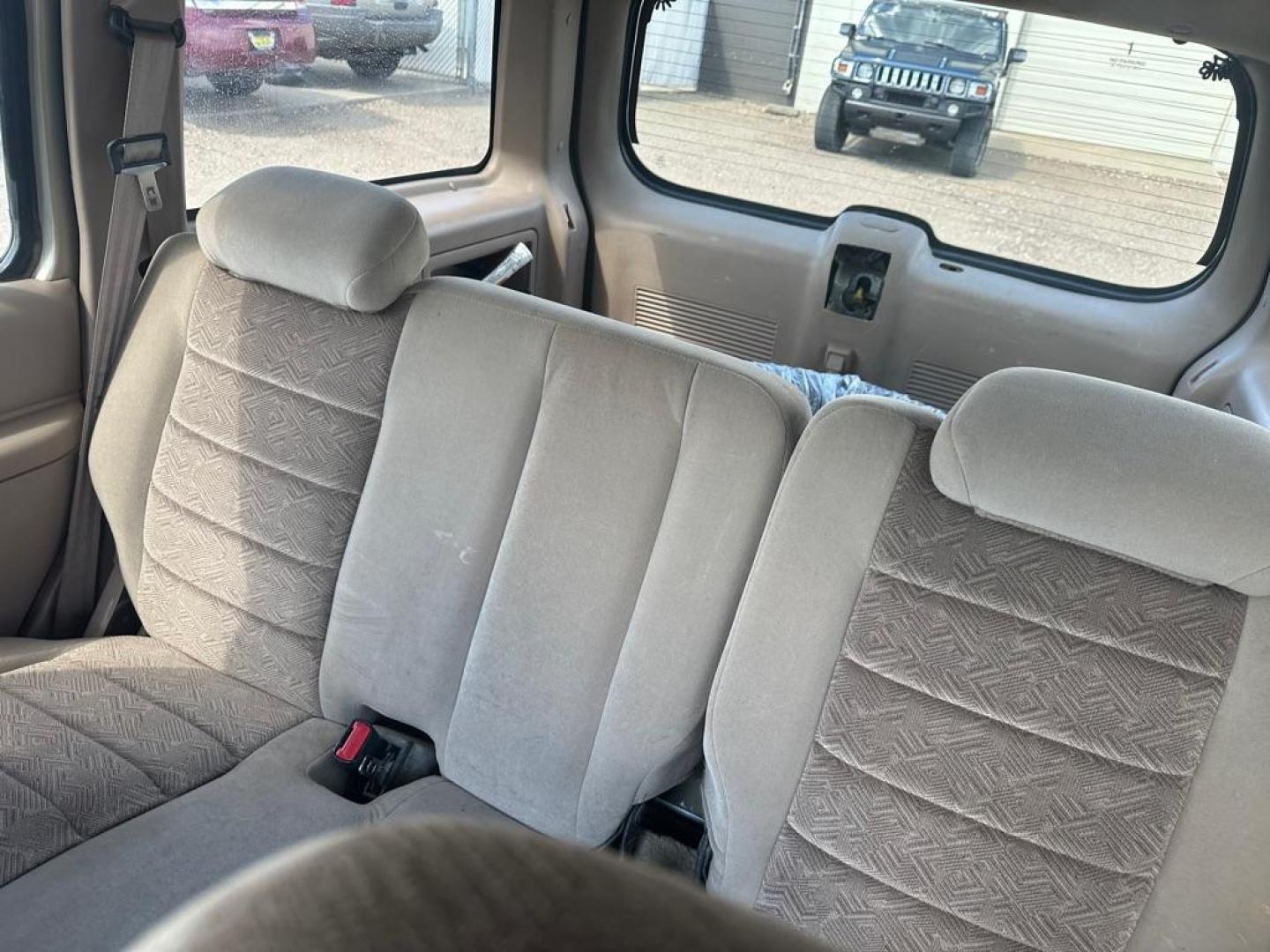 2001 FORD EXPLORER XLT (1FMZU73E61Z) with an 4.0L engine, Automatic transmission, located at 1030 S. 22nd St., Bismarck, ND, 58504, (701) 258-0022, 46.793560, -100.758118 - Photo#4