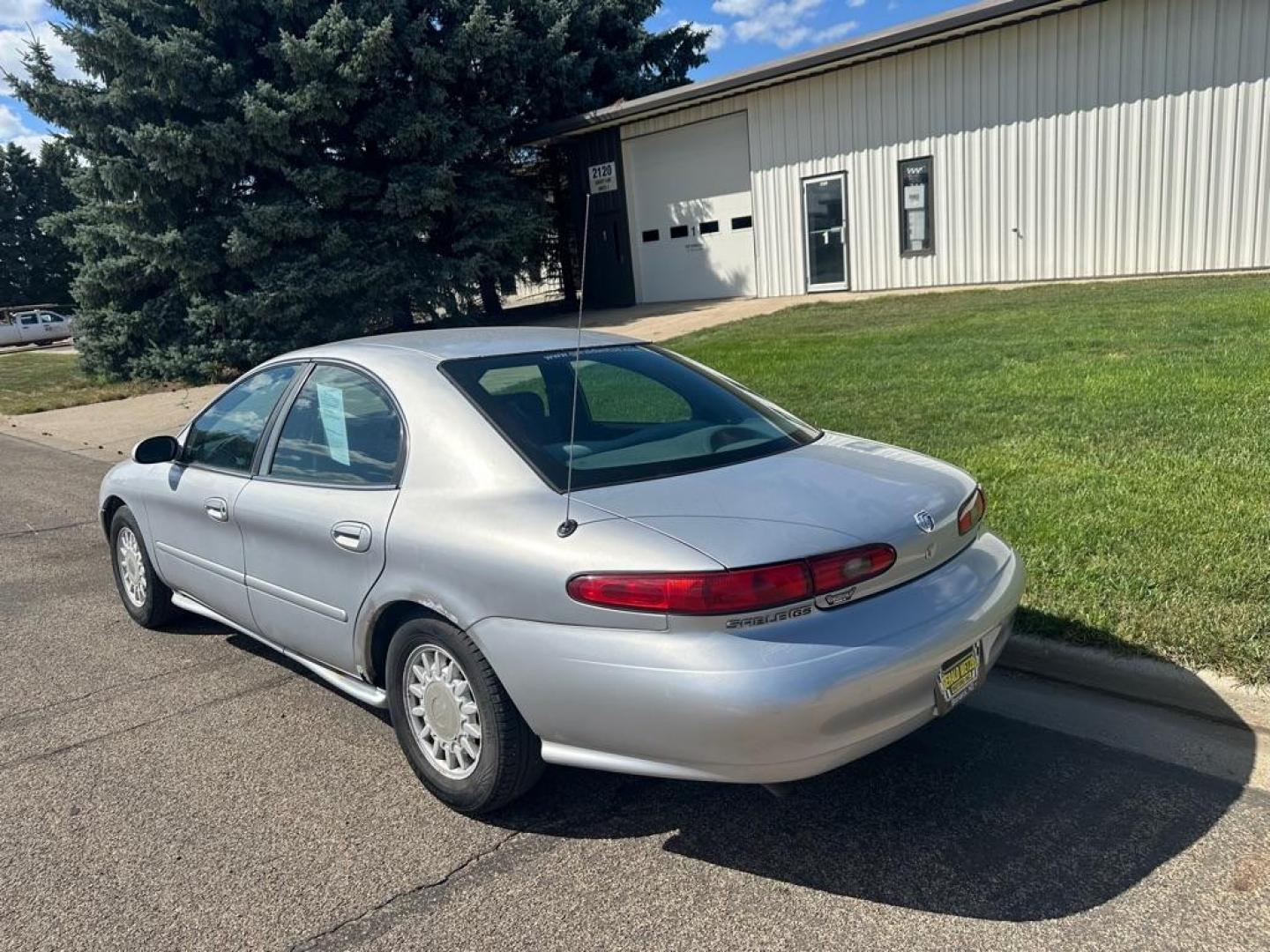 1998 GREY MERCURY SABLE GS (1MEFM50U4WG) with an 3.0L engine, Automatic transmission, located at 1030 S. 22nd St., Bismarck, ND, 58504, (701) 258-0022, 46.793560, -100.758118 - Photo#1