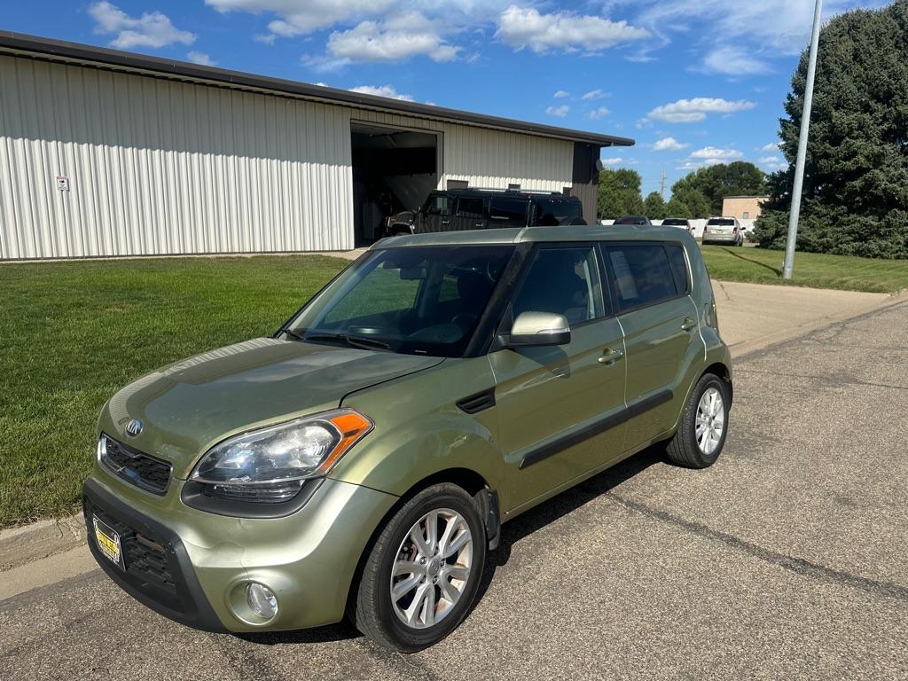 photo of 2013 KIA SOUL +