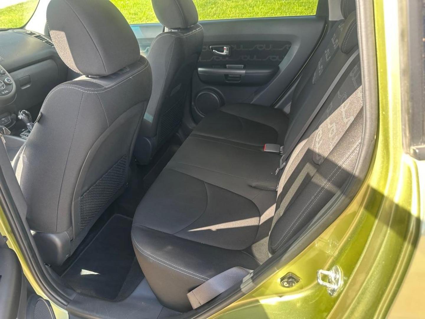 2013 KIA SOUL + (KNDJT2A66D7) with an 2.0L engine, Automatic transmission, located at 1030 S. 22nd St., Bismarck, ND, 58504, (701) 258-0022, 46.793560, -100.758118 - NICE MILEAGE. 107 k SUNROOF . AIR CONDITIONING - Photo#4