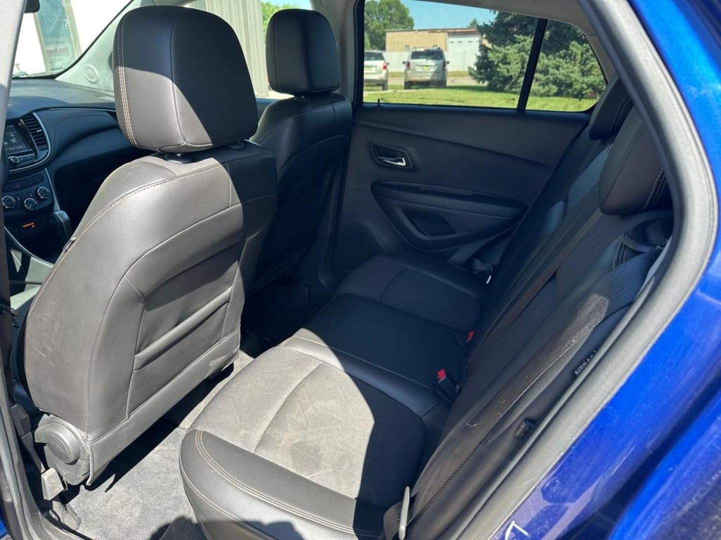 2017 CHEVROLET TRAX 1LT (3GNCJPSB1HL) with an 1.4L engine, Automatic transmission, located at 1030 S. 22nd St., Bismarck, ND, 58504, (701) 258-0022, 46.793560, -100.758118 - Photo#5