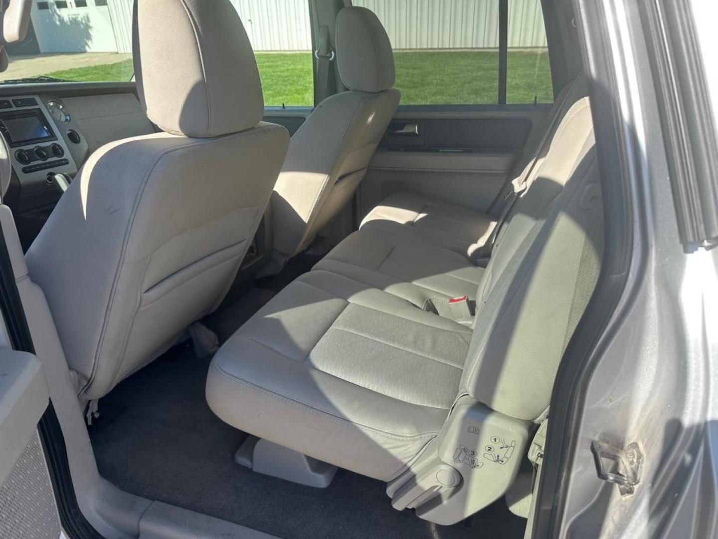 2012 FORD EXPEDITION EL XLT (1FMJK1J54CE) with an 5.4L engine, Automatic transmission, located at 1030 S. 22nd St., Bismarck, ND, 58504, (701) 258-0022, 46.793560, -100.758118 - Photo#4