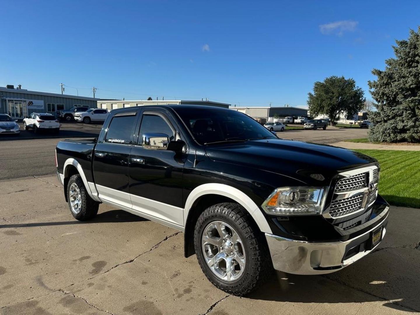 2014 RAM 1500 LARAMIE (1C6RR7NTXES) with an 5.7L engine, Automatic transmission, located at 1030 S. 22nd St., Bismarck, ND, 58504, (701) 258-0022, 46.793560, -100.758118 - NICE CLEAN TRUCK. ALL OPTIONS - Photo#3