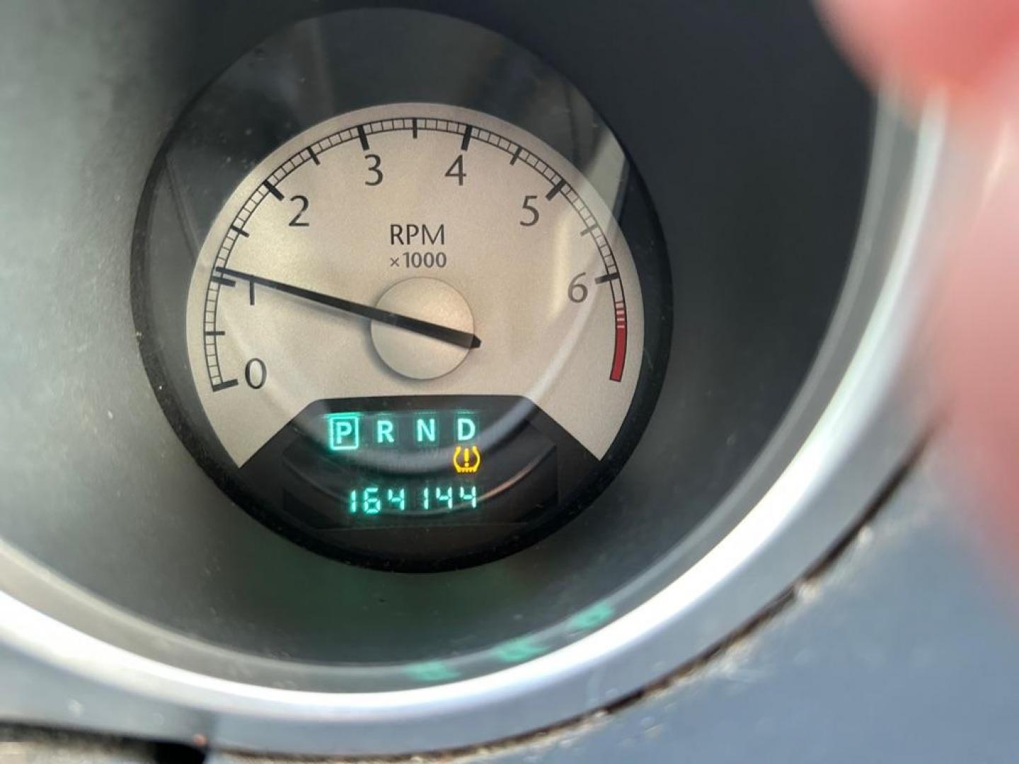 2007 CHRYSLER SEBRING TOURING (1C3LC56K27N) with an 2.4L engine, Automatic transmission, located at 1030 S. 22nd St., Bismarck, ND, 58504, (701) 258-0022, 46.793560, -100.758118 - Photo#5