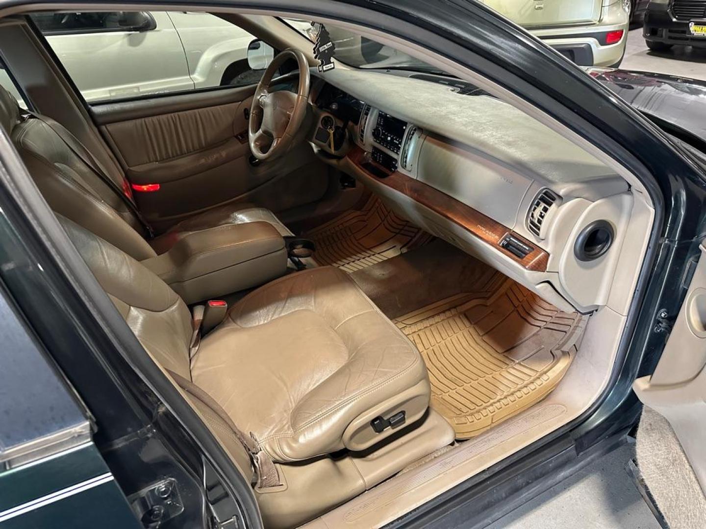 2001 BUICK PARK AVENUE (1G4CW54K214) with an 3.8L engine, Automatic transmission, located at 1030 S. 22nd St., Bismarck, ND, 58504, (701) 258-0022, 46.793560, -100.758118 - Photo#4