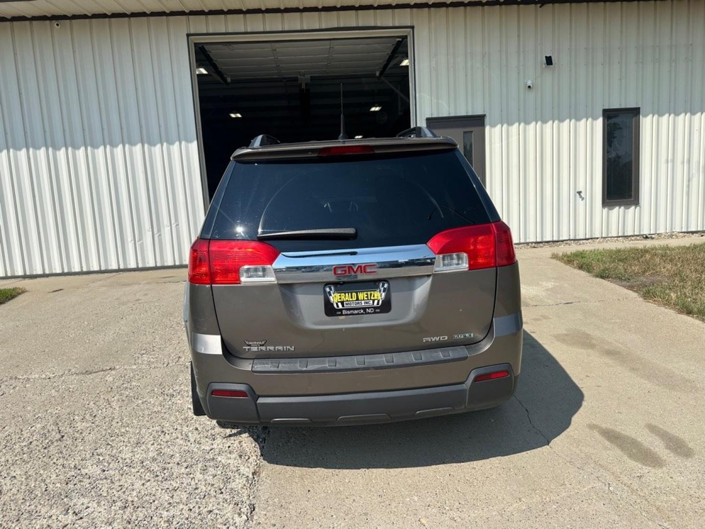2012 GMC TERRAIN SLE (2GKFLTEK0C6) with an 2.4L engine, Automatic transmission, located at 1030 S. 22nd St., Bismarck, ND, 58504, (701) 258-0022, 46.793560, -100.758118- Photo#2