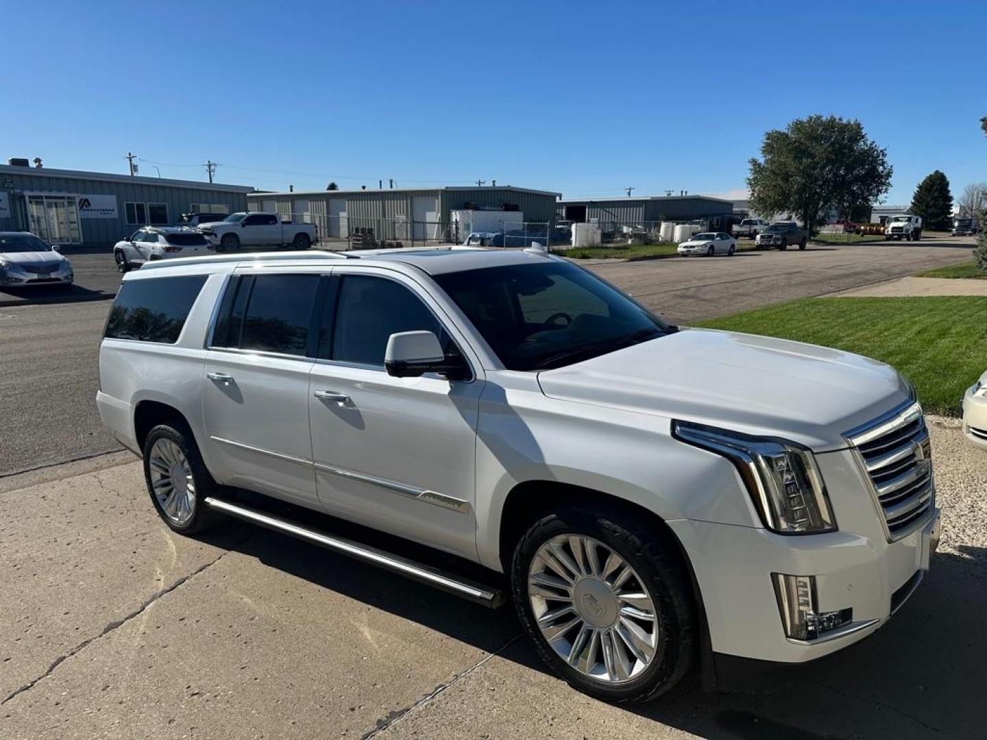2016 CADILLAC ESCALADE ESV PLATINUM (1GYS4KKJ7GR) with an 6.2L engine, Automatic transmission, located at 1030 S. 22nd St., Bismarck, ND, 58504, (701) 258-0022, 46.793560, -100.758118 - Photo#14