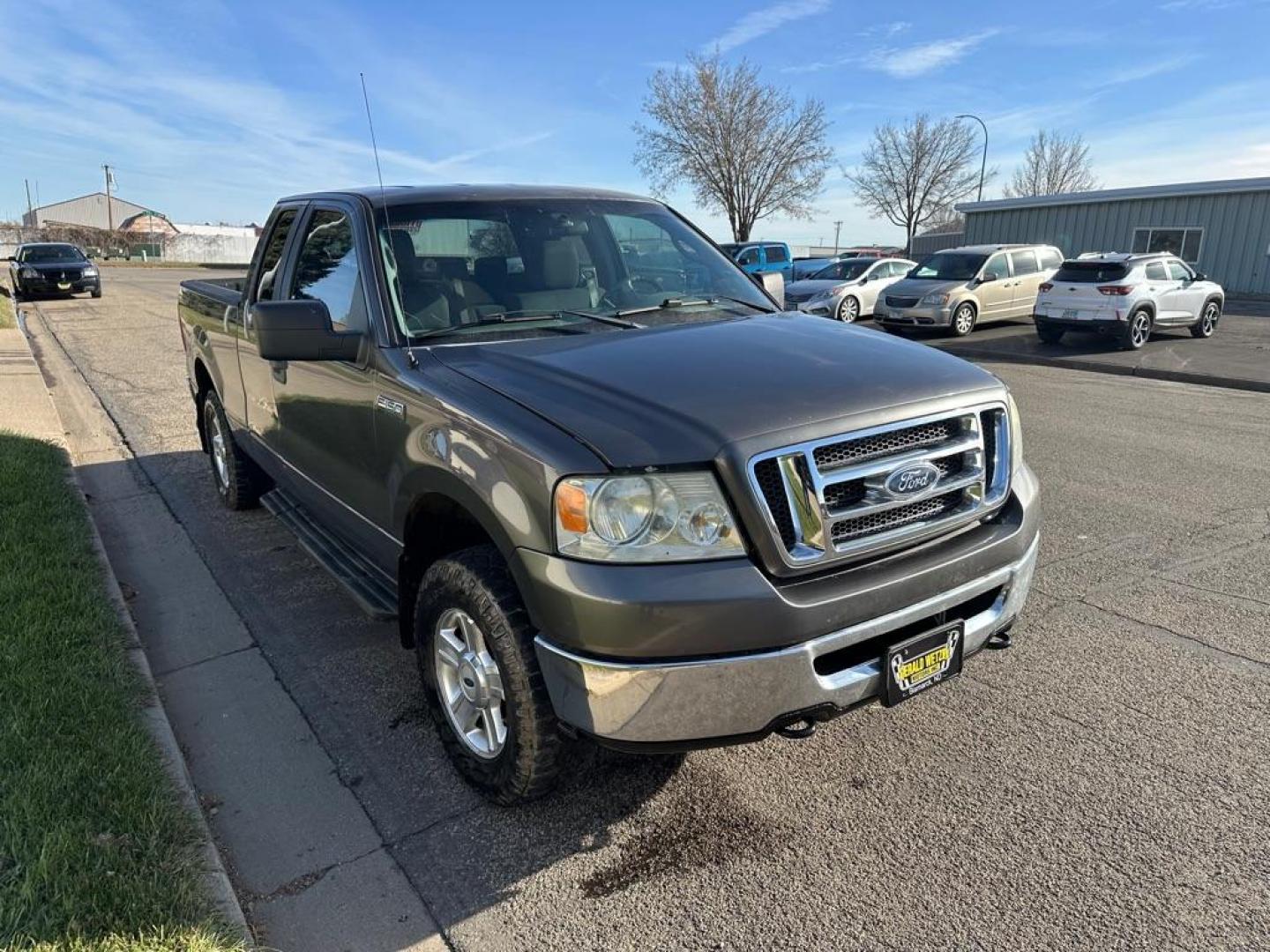 2006 FORD F150 (1FTPX14506K) with an 5.4L engine, Automatic transmission, located at 1030 S. 22nd St., Bismarck, ND, 58504, (701) 258-0022, 46.793560, -100.758118 - 5.4 Liter 4x4 , New Tires - Photo#2