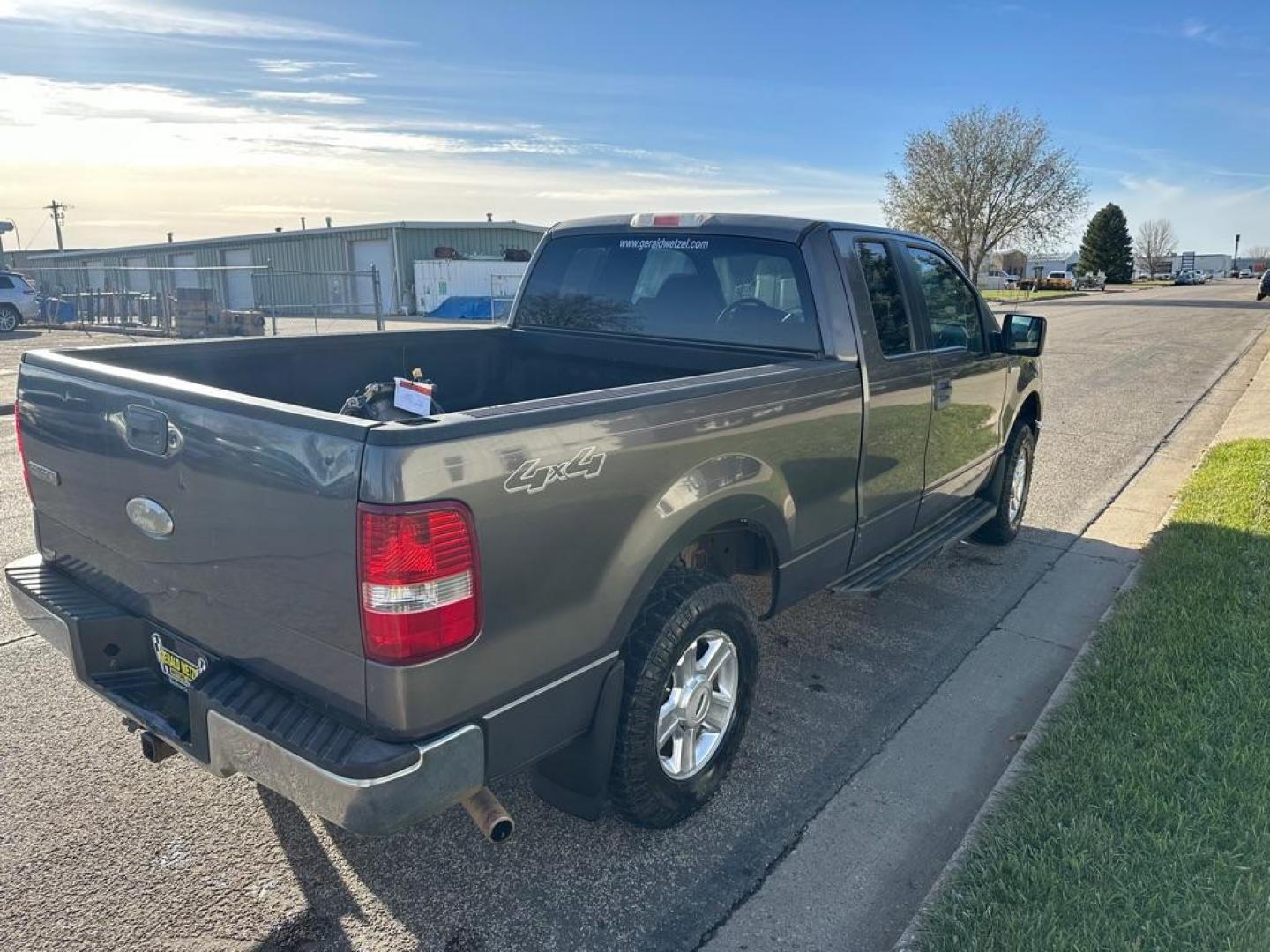 2006 FORD F150 (1FTPX14506K) with an 5.4L engine, Automatic transmission, located at 1030 S. 22nd St., Bismarck, ND, 58504, (701) 258-0022, 46.793560, -100.758118 - 5.4 Liter 4x4 , New Tires - Photo#3
