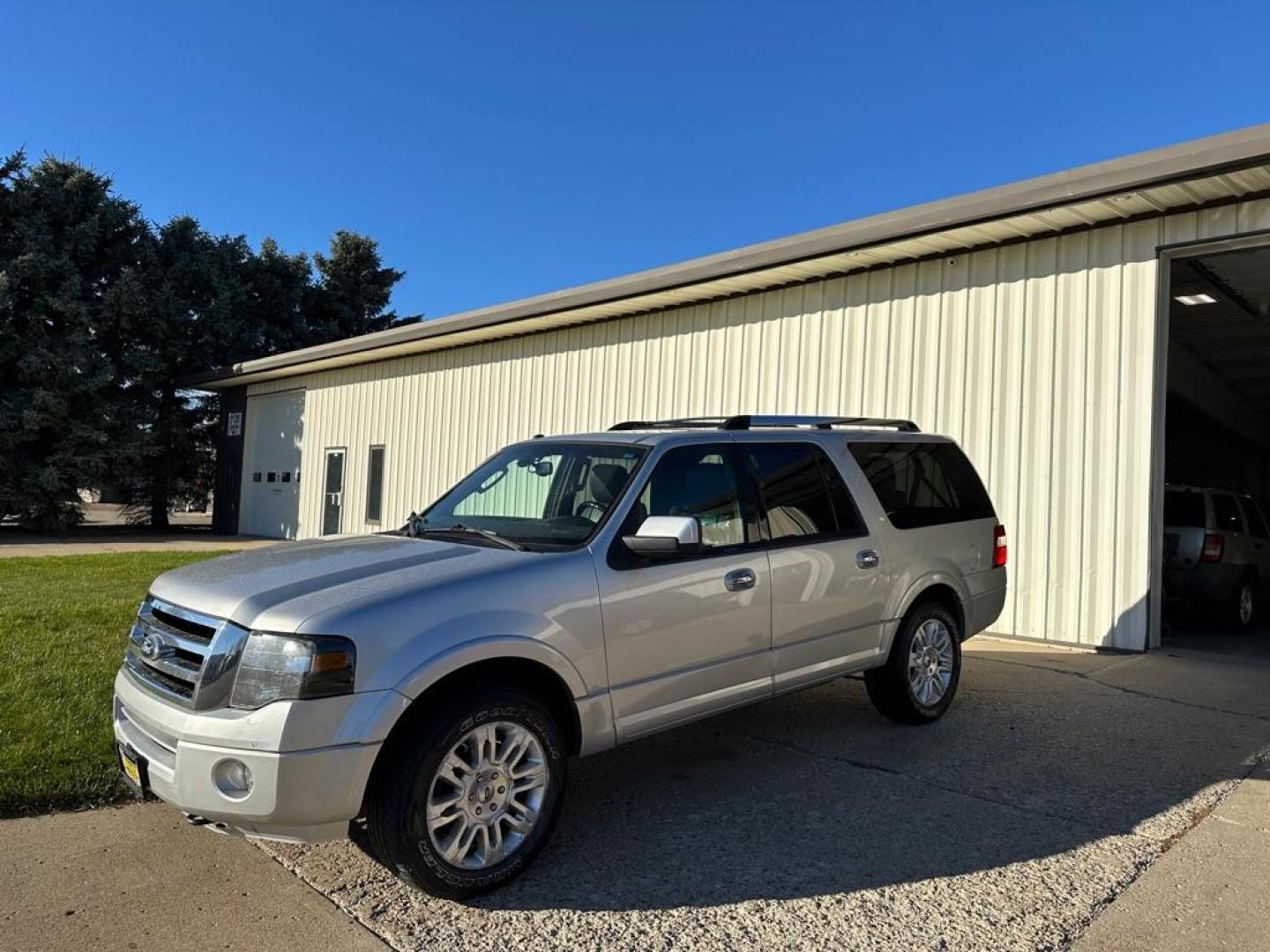 2013 FORD EXPEDITION EL LIMITED (1FMJK2A58DE) with an 5.4L engine, Automatic transmission, located at 1030 S. 22nd St., Bismarck, ND, 58504, (701) 258-0022, 46.793560, -100.758118 - 5.4 LITER - Photo#0