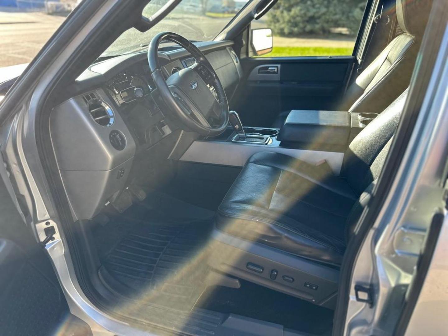 2013 FORD EXPEDITION EL LIMITED (1FMJK2A58DE) with an 5.4L engine, Automatic transmission, located at 1030 S. 22nd St., Bismarck, ND, 58504, (701) 258-0022, 46.793560, -100.758118 - 5.4 LITER - Photo#4