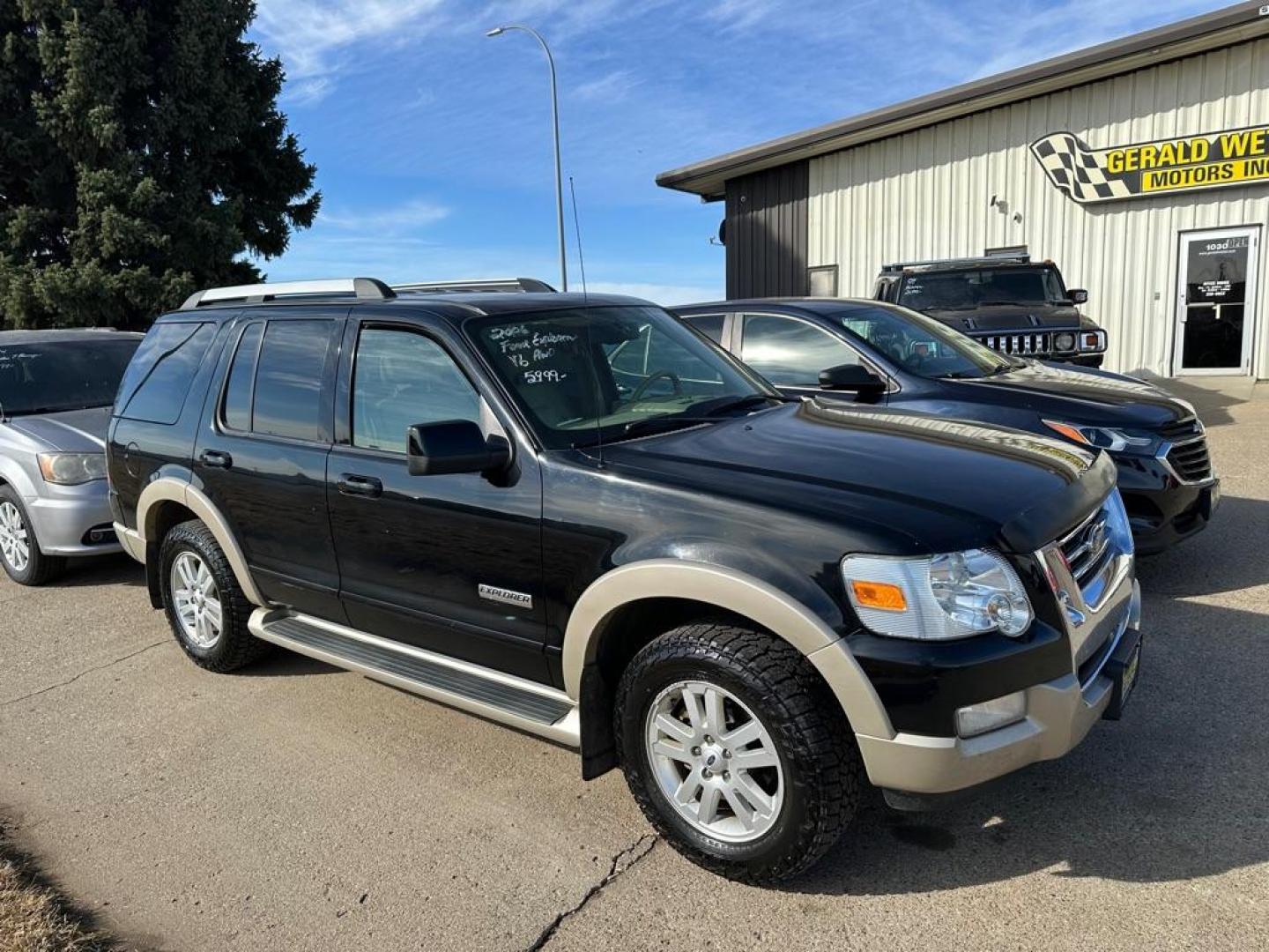 2006 FORD EXPLORER EDDIE BAUER (1FMEU74E86Z) with an 4.0L engine, Automatic transmission, located at 1030 S. 22nd St., Bismarck, ND, 58504, (701) 258-0022, 46.793560, -100.758118 - Photo#3