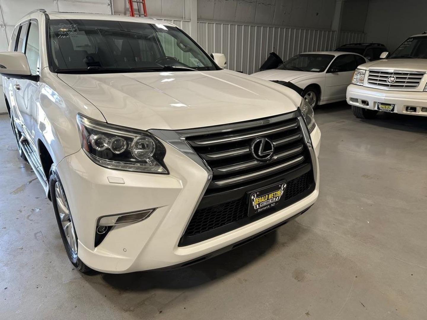 2014 LEXUS GX 460 (JTJBM7FX0E5) with an 4.6L engine, Automatic transmission, located at 1030 S. 22nd St., Bismarck, ND, 58504, (701) 258-0022, 46.793560, -100.758118 - Photo#2