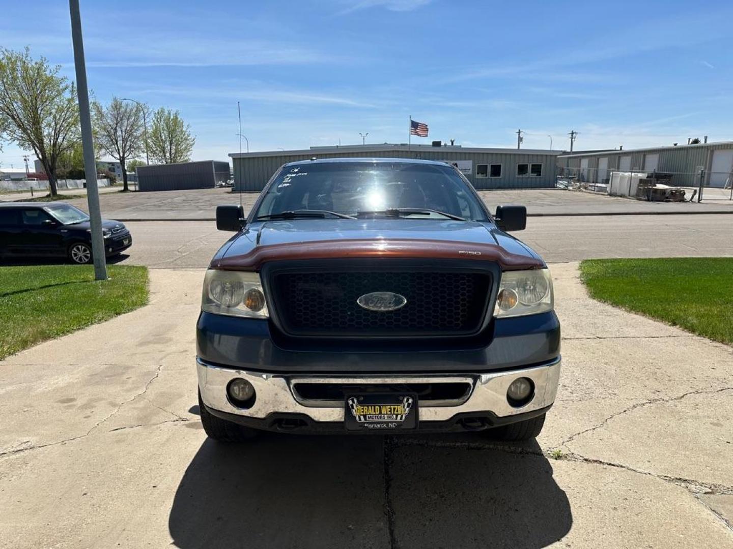2006 FORD F150 (1FTPX14V96N) with an 5.4L engine, Automatic transmission, located at 1030 S. 22nd St., Bismarck, ND, 58504, (701) 258-0022, 46.793560, -100.758118 - Photo#1