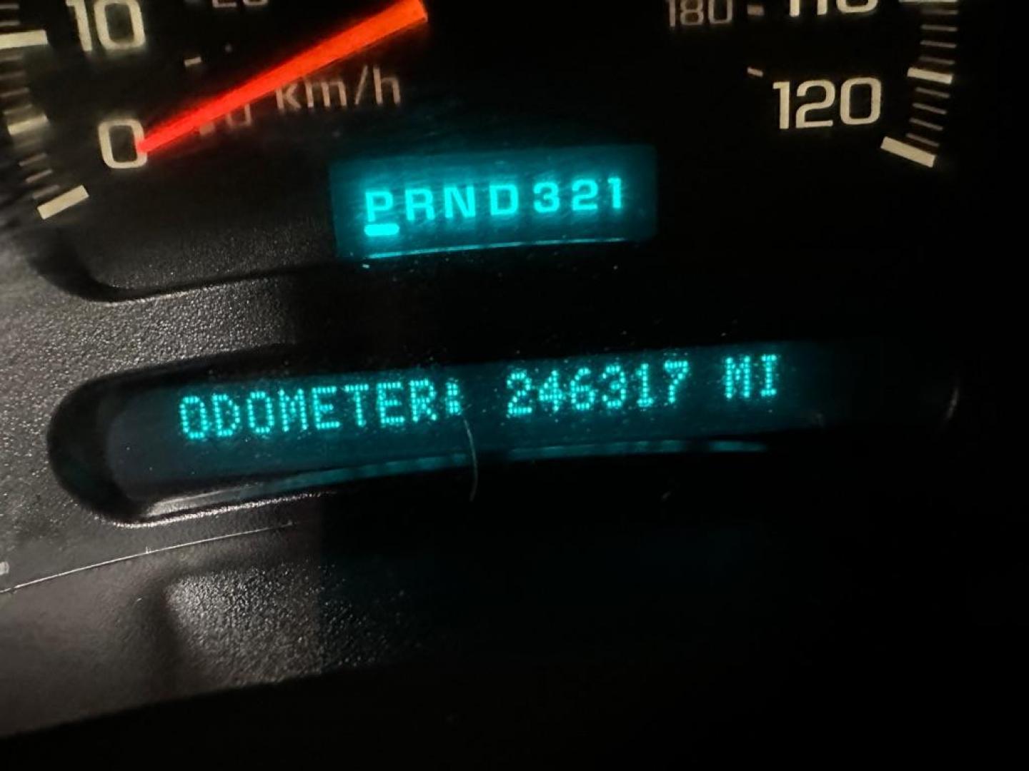 2003 GMC SIERRA 2500 HEAVY DUTY (1GTHK23U73F) with an 6.0L engine, Automatic transmission, located at 1030 S. 22nd St., Bismarck, ND, 58504, (701) 258-0022, 46.793560, -100.758118 - 6.0 LITER 2500 SERIES - Photo#6