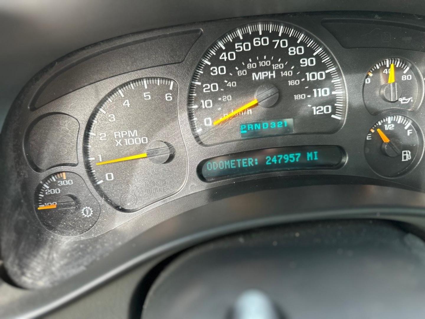 2003 WHITE GMC SIERRA 2500 HEAVY DUTY (1GTHK23U73F) with an 6.0L engine, Automatic transmission, located at 1030 S. 22nd St., Bismarck, ND, 58504, (701) 258-0022, 46.793560, -100.758118 - NEW TIRES, 6,O LITER- Photo#12