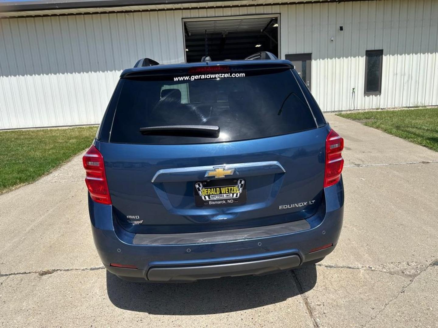 2016 CHEVROLET EQUINOX LT (2GNFLFEK4G6) with an 2.4L engine, Automatic transmission, located at 1030 S. 22nd St., Bismarck, ND, 58504, (701) 258-0022, 46.793560, -100.758118 - Photo#4